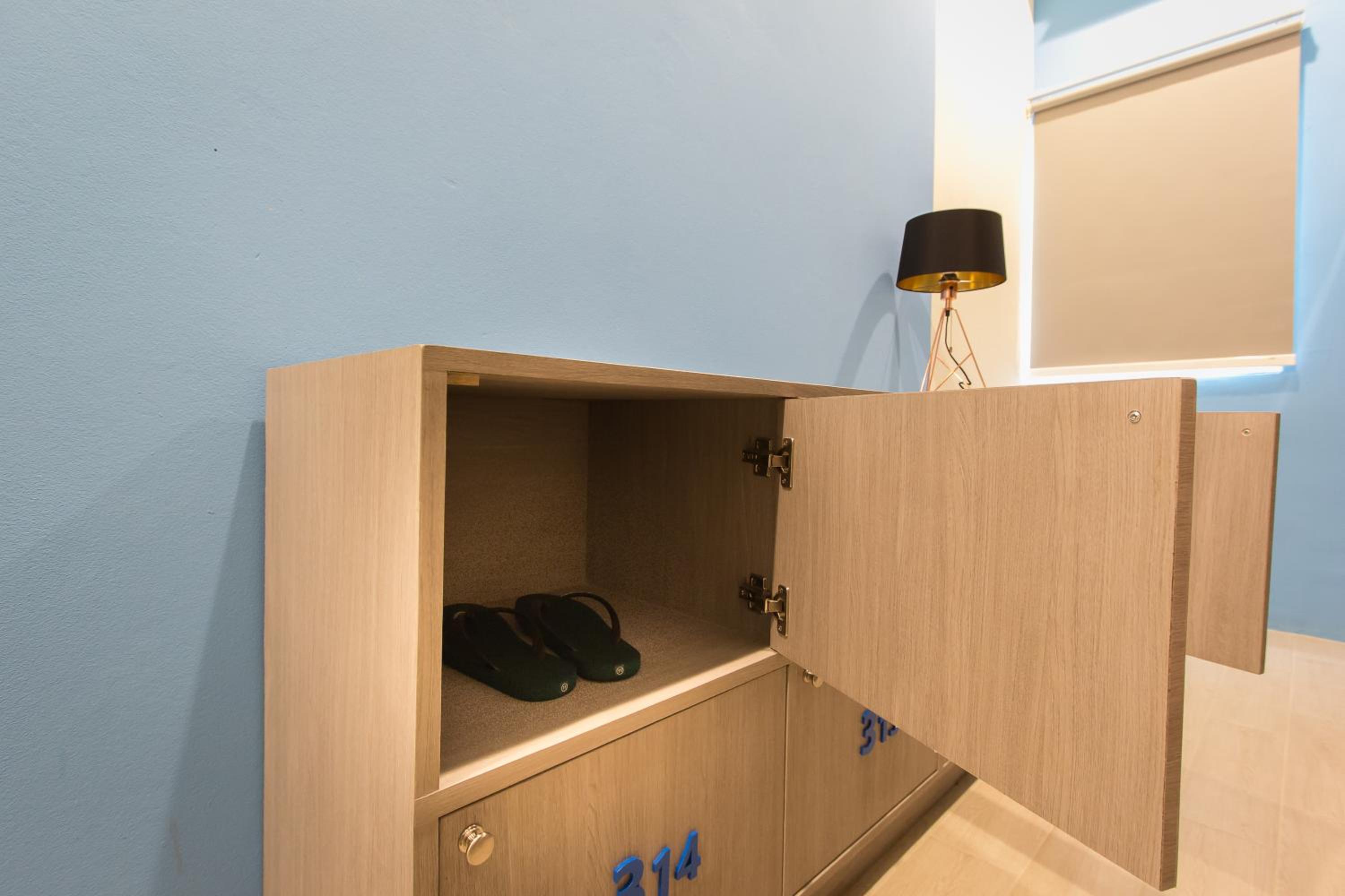 Bunk Bed in Male Dormitory Room  photo 3