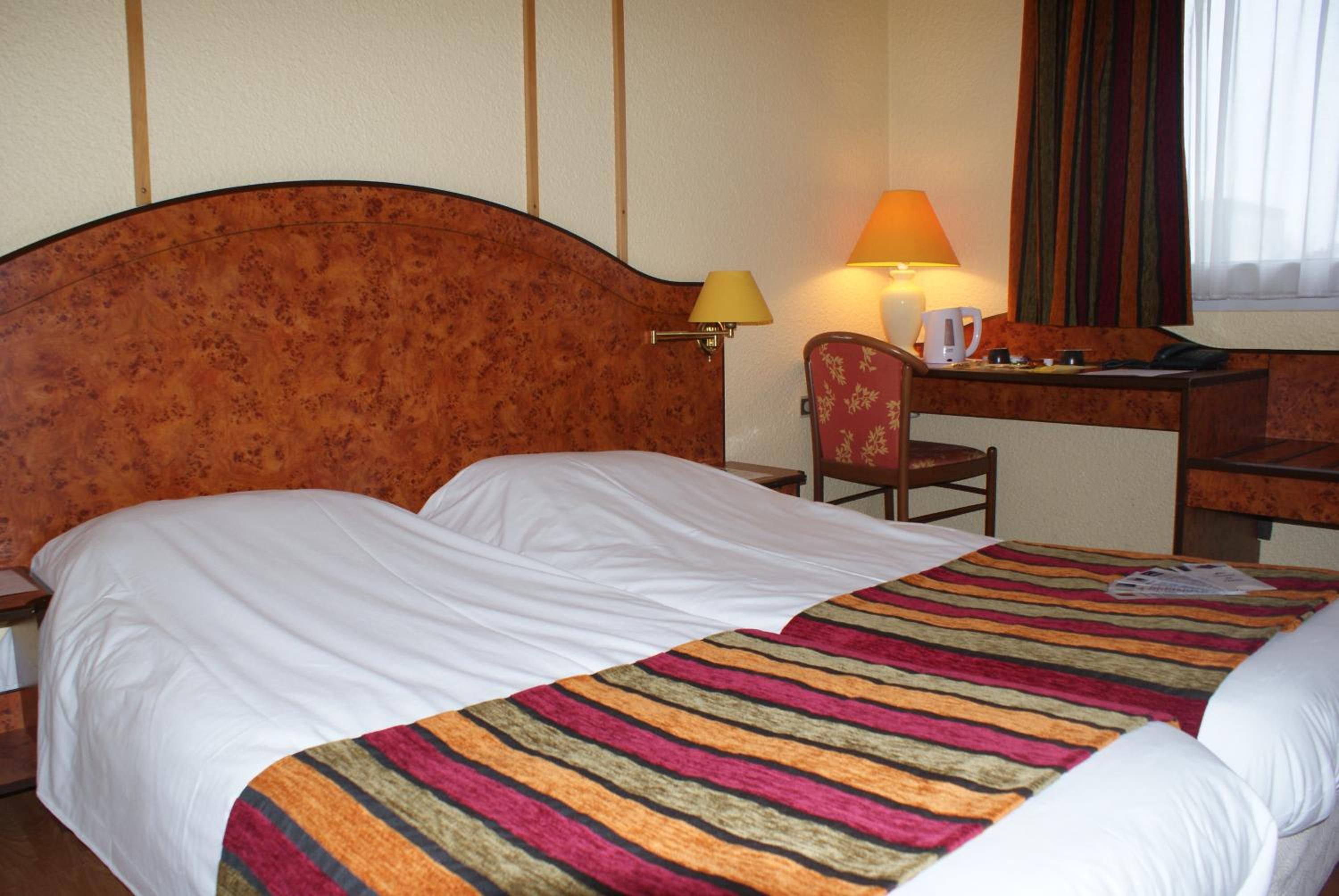 Twin Room - Photo 5