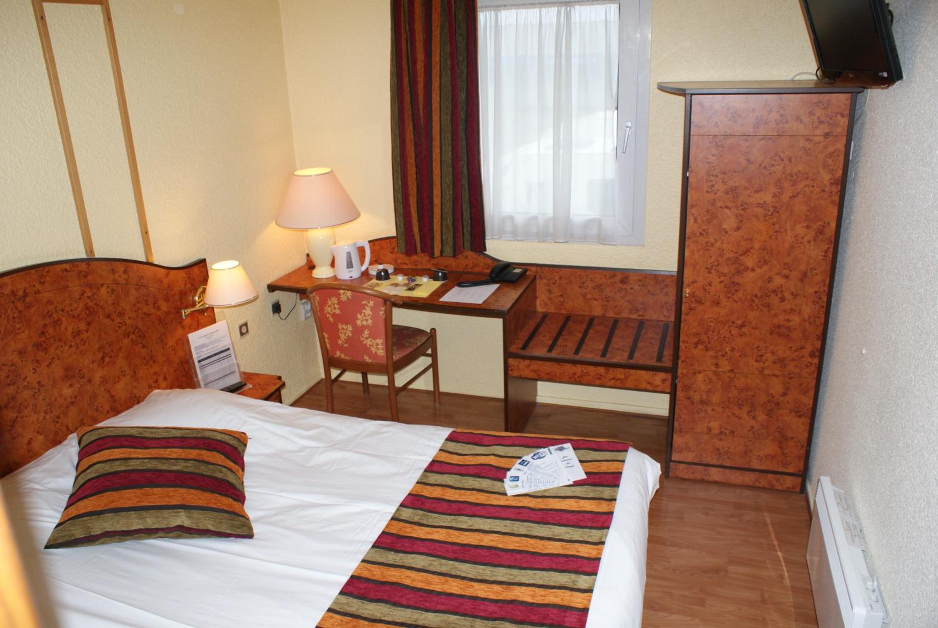 Double Room - Photo 4