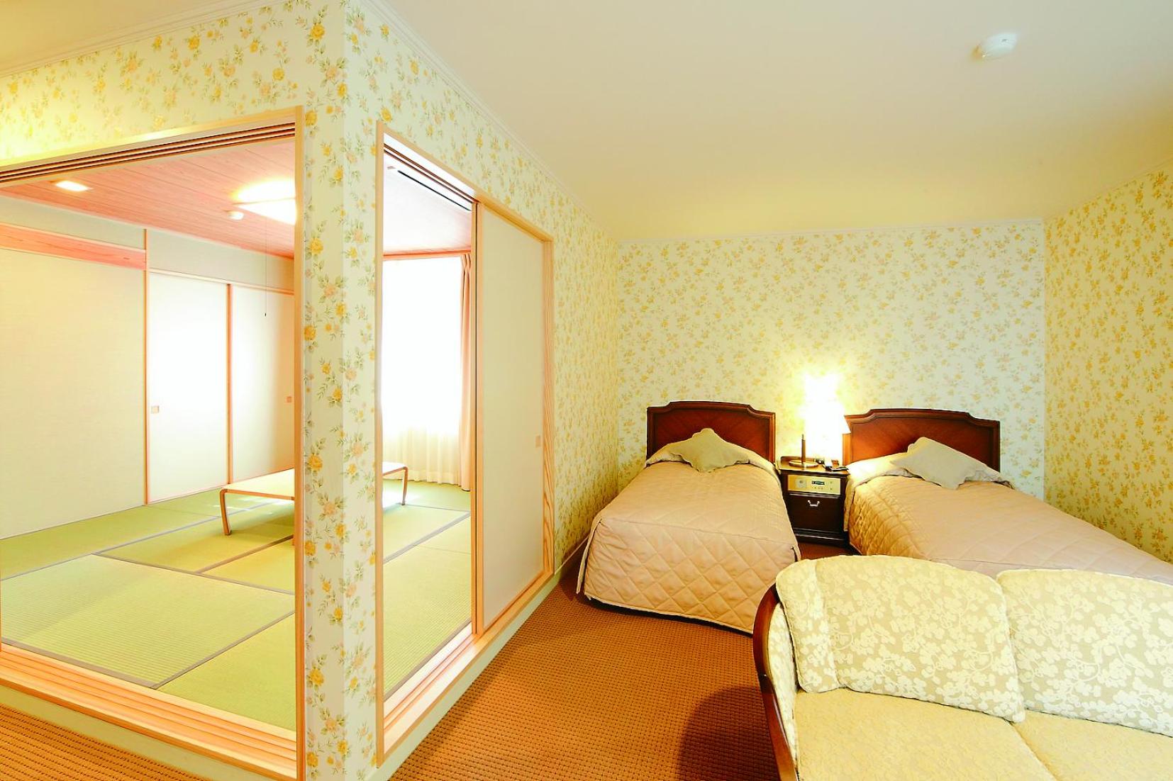 Superior Room with Tatami Area - Annex - Check-out 10:30 photo 1