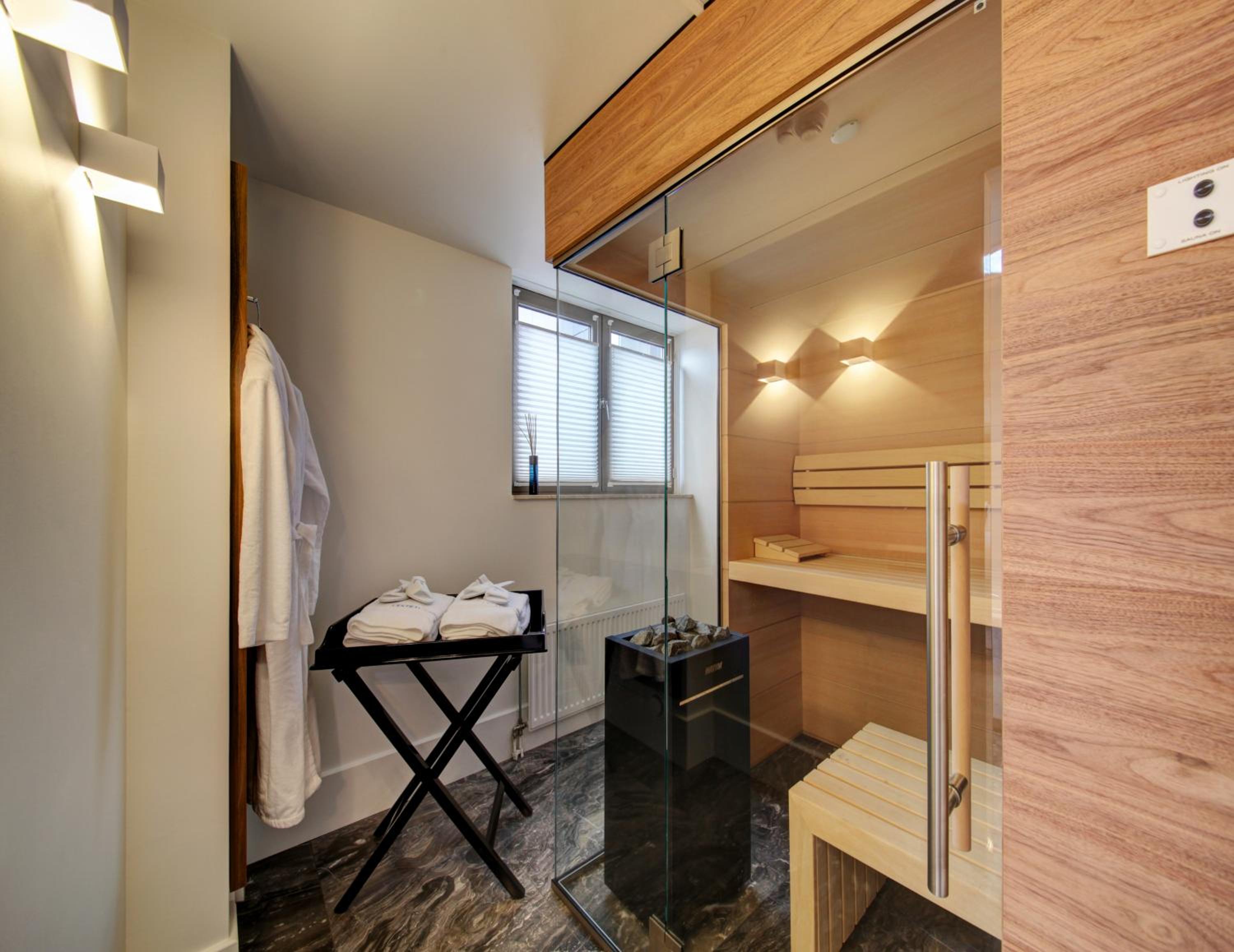 Penthouse Apartment photo 2