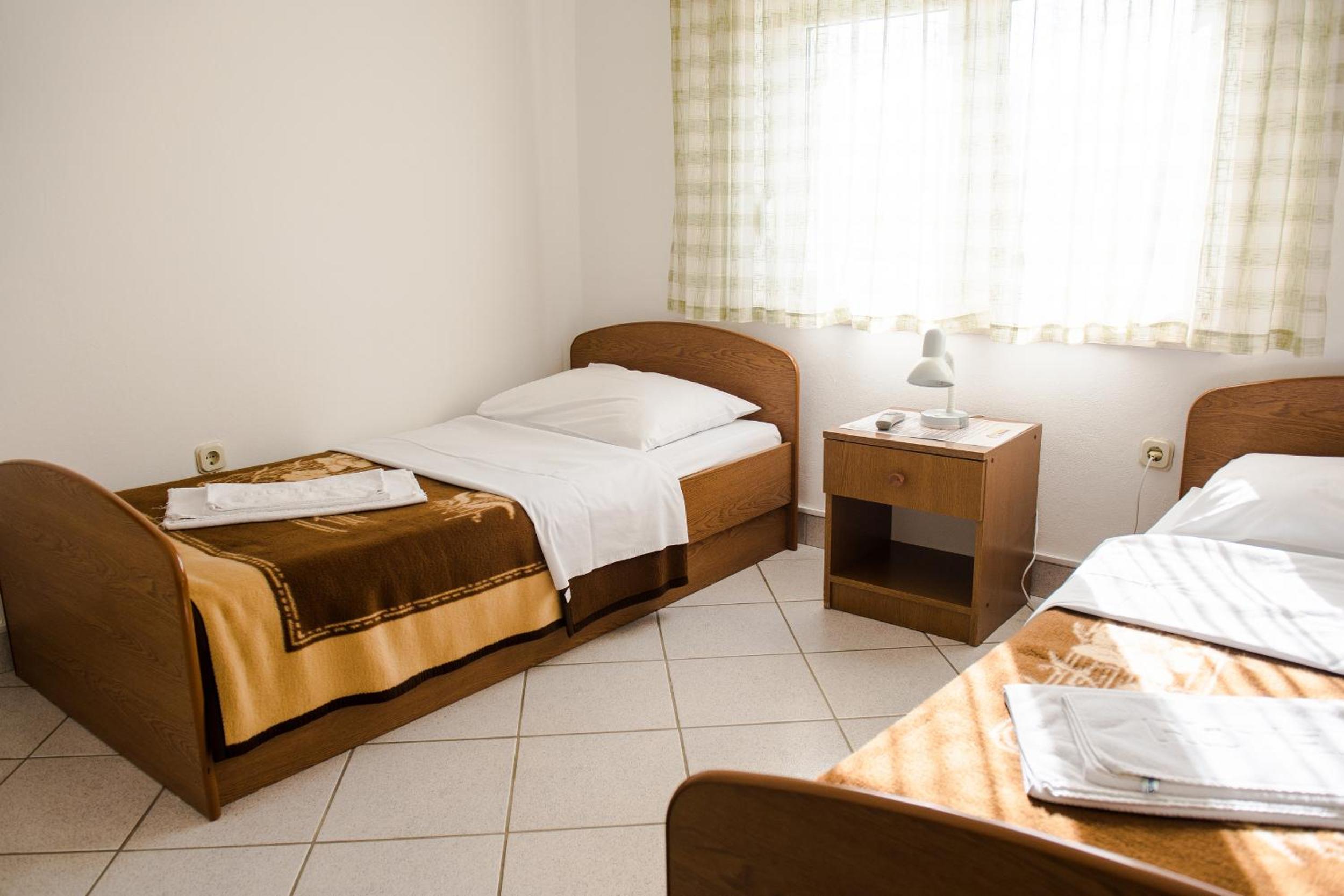 Standard Double or Twin Room photo 3