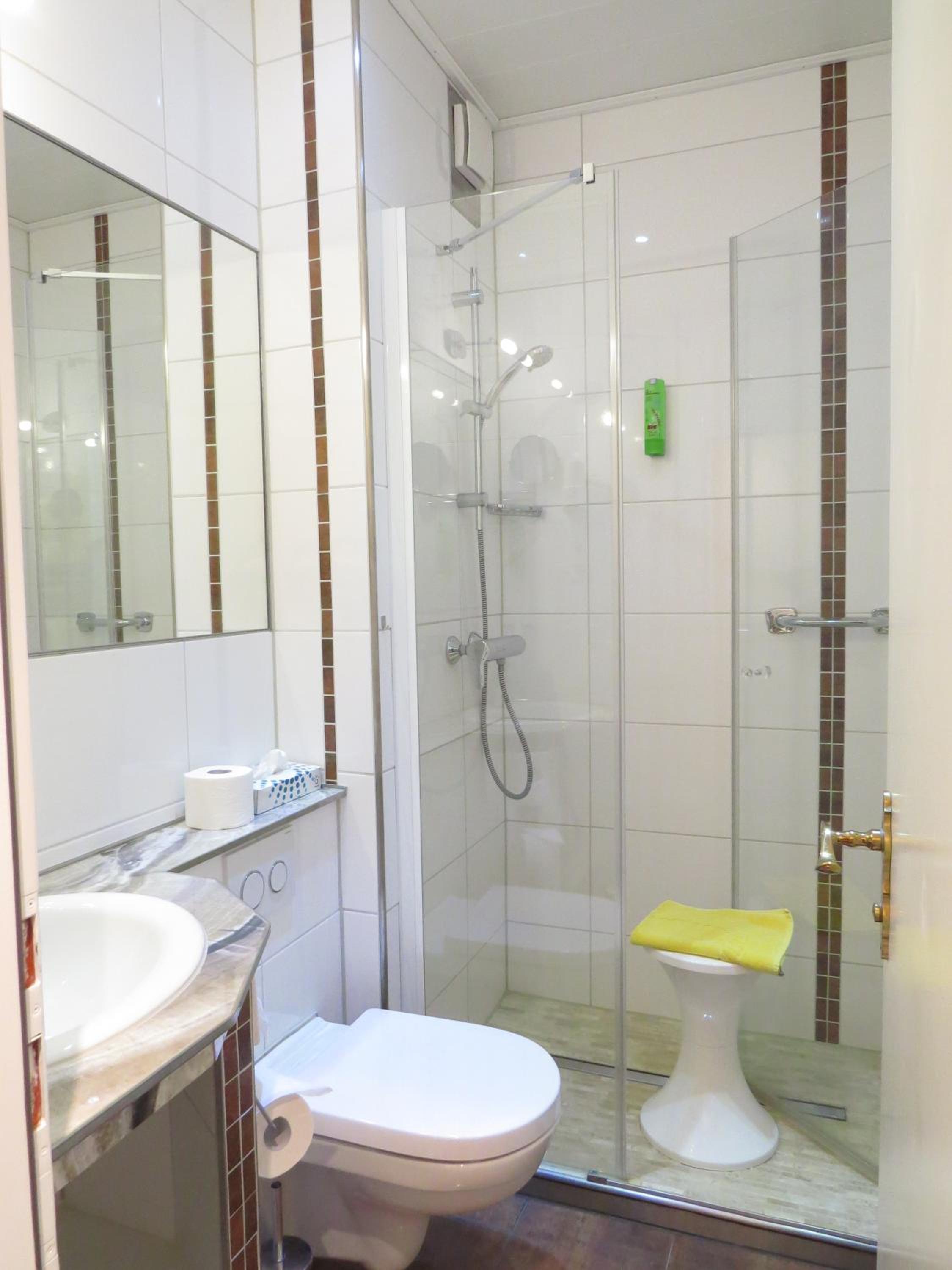Double Room with Lake View - Main Building photo 3