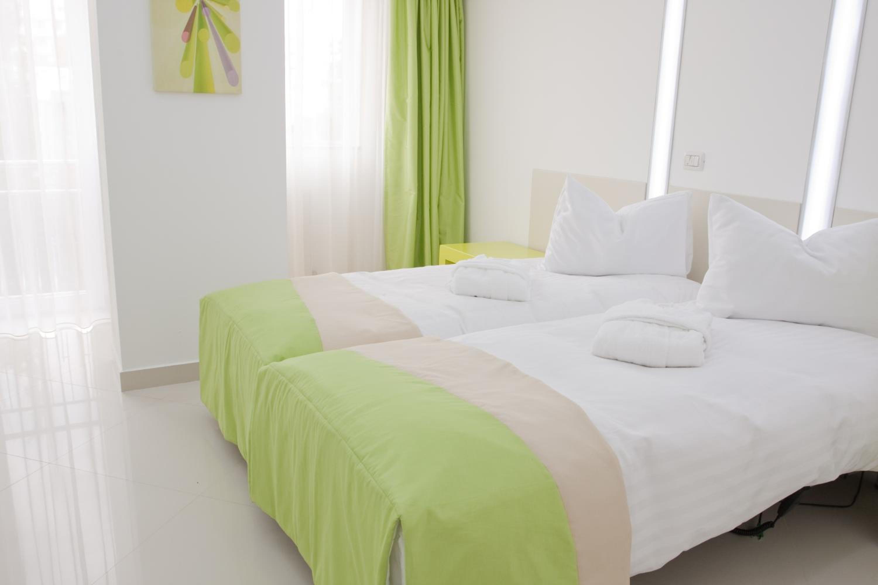 Standard Double or Twin Room - Photo 6