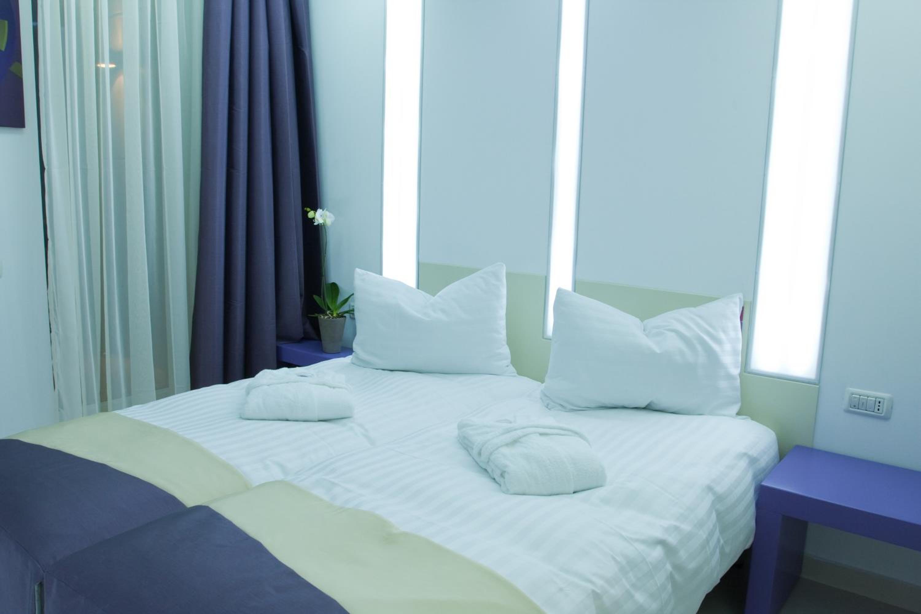 Deluxe Double Room - Photo 5