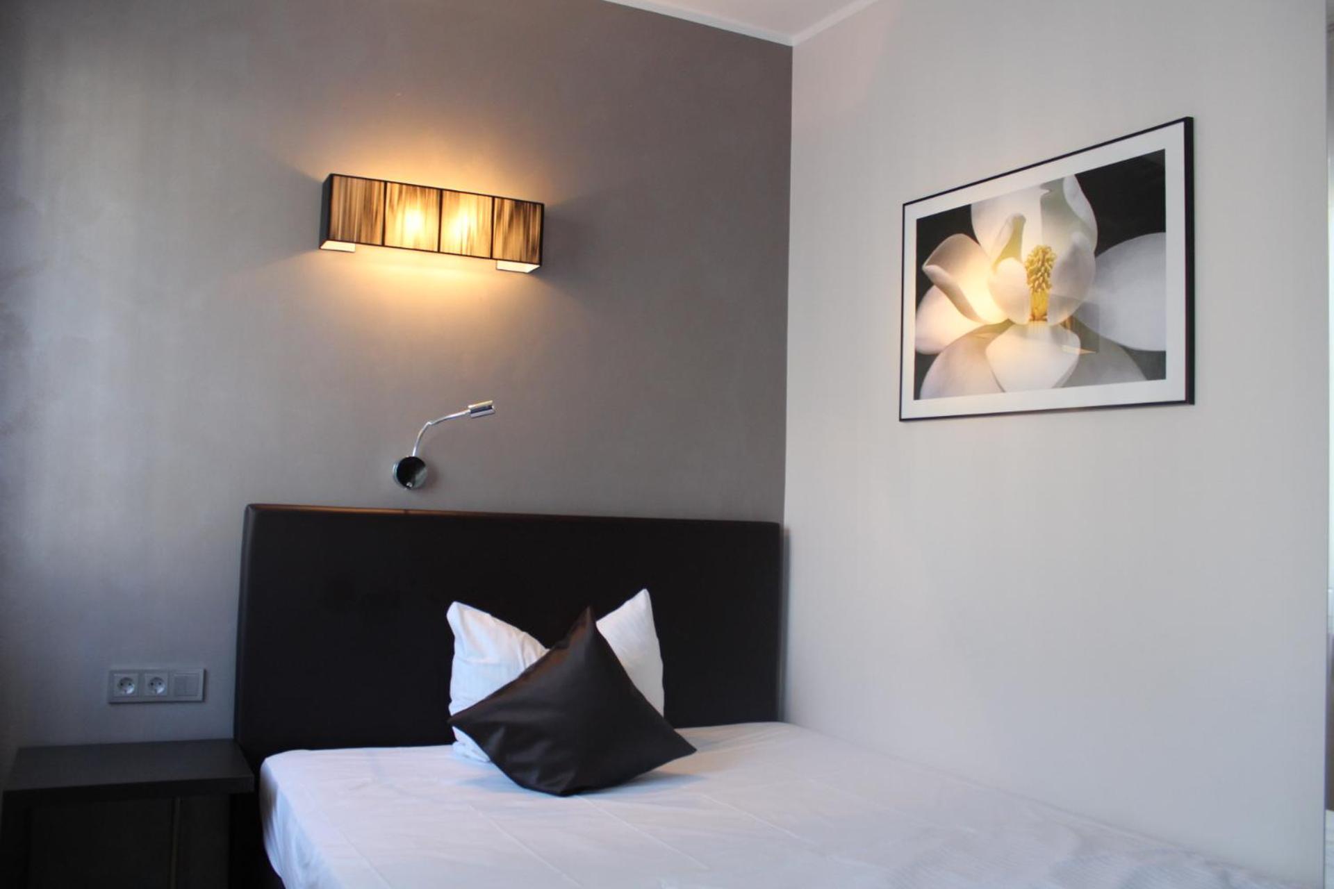 Single Room photo 2