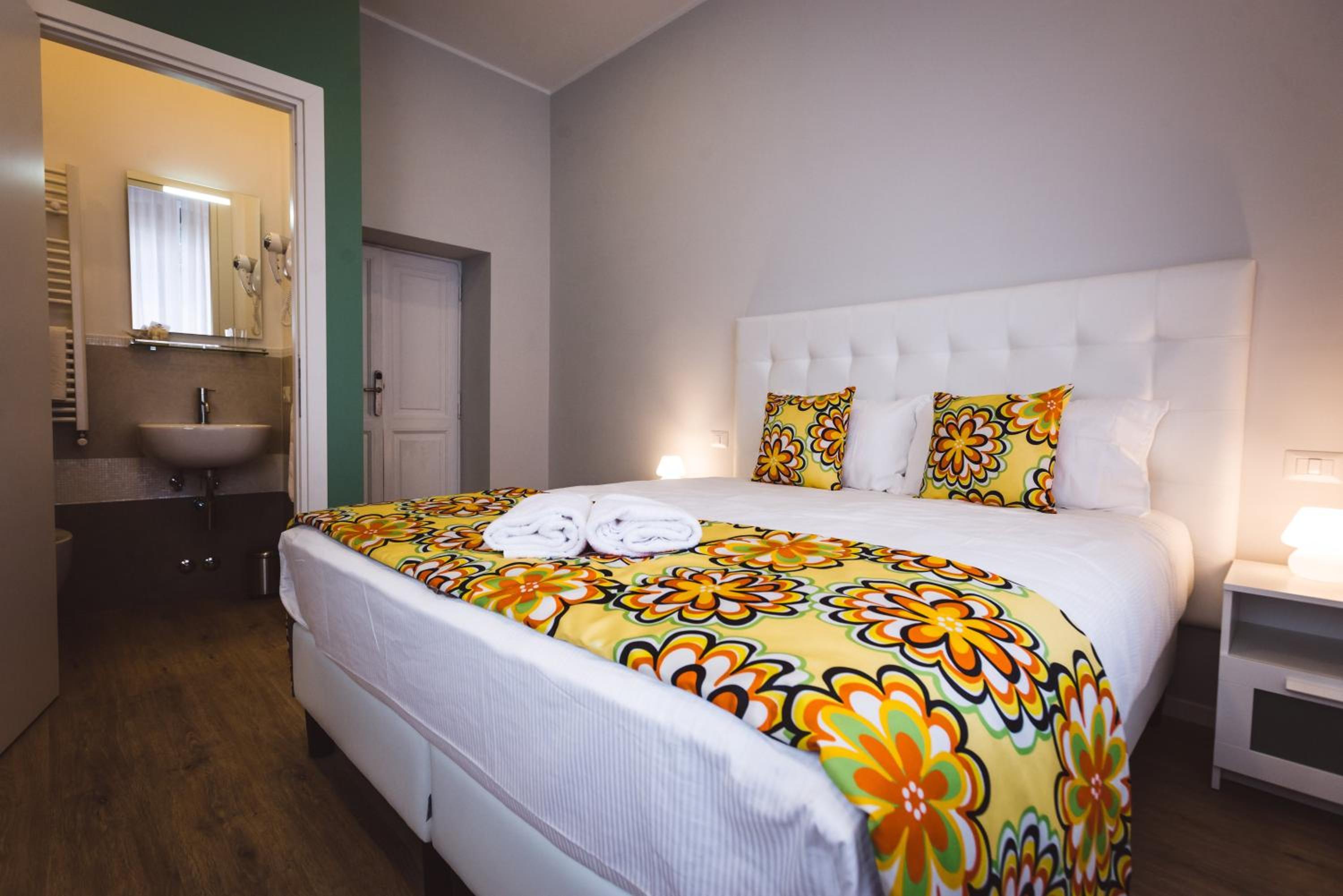 Double or Twin Room with Private Bathroom