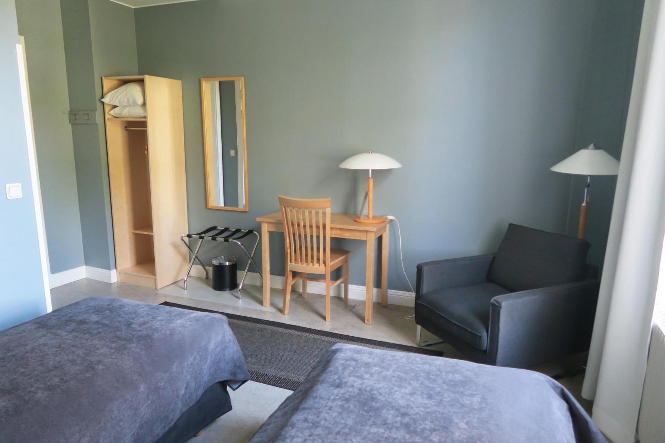 Double or Twin Room - Photo 5