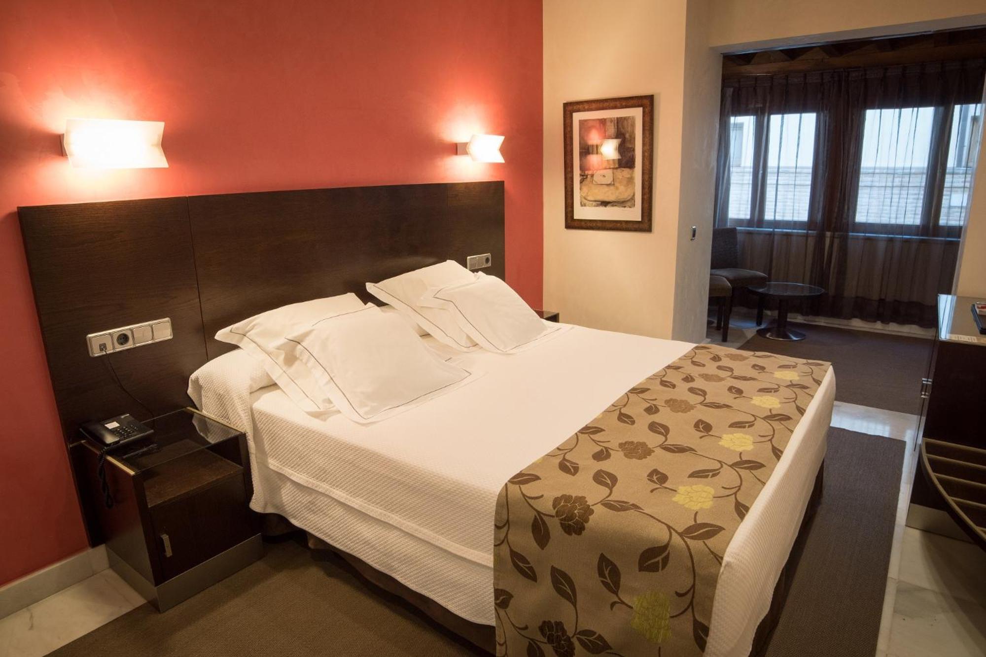 Superior Double or Twin Room - Photo 1