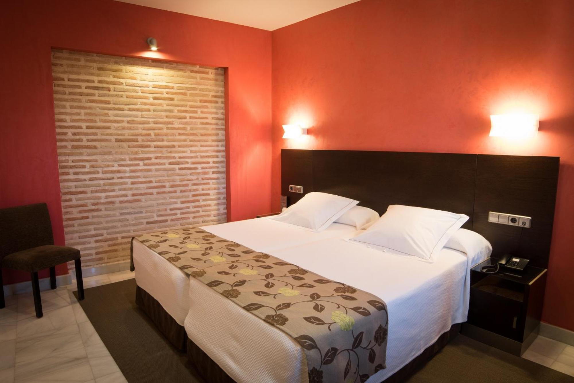 Quadruple Room - Photo 5