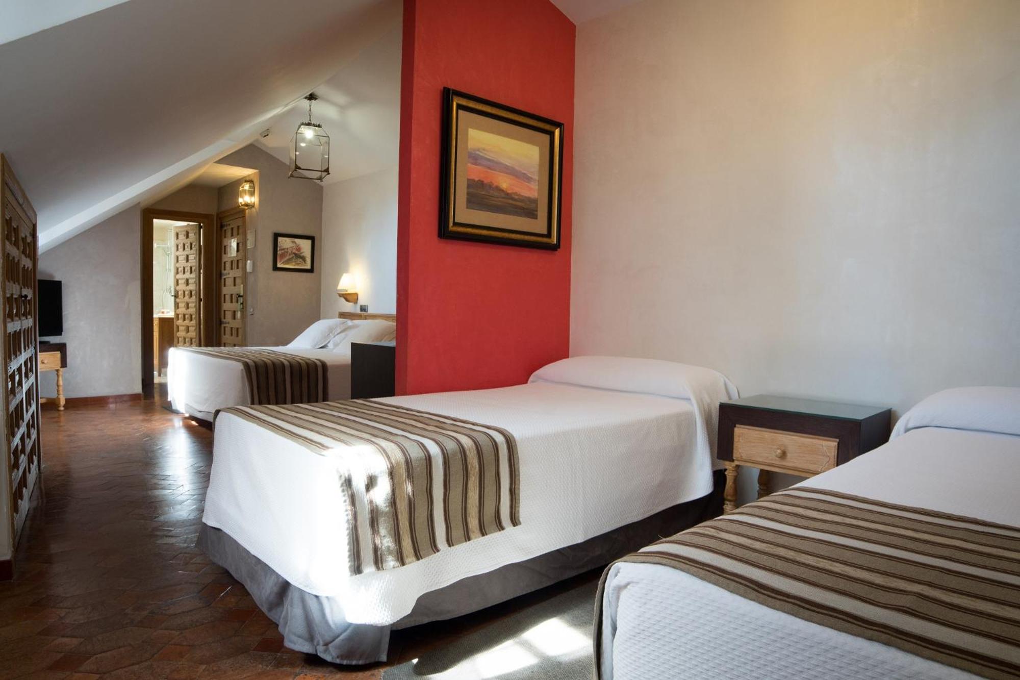 Quadruple Room - Photo 3