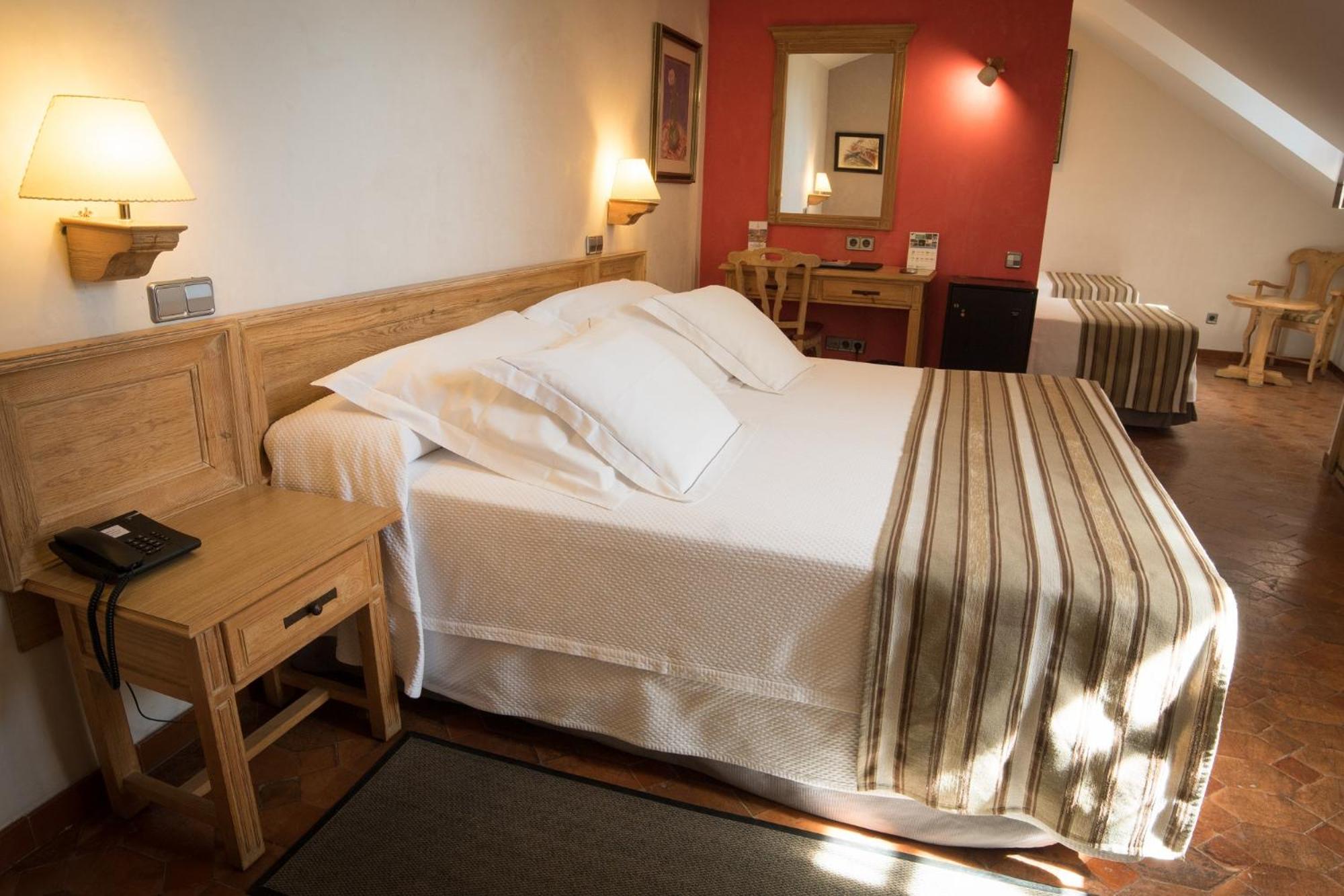 Quadruple Room - Photo 2