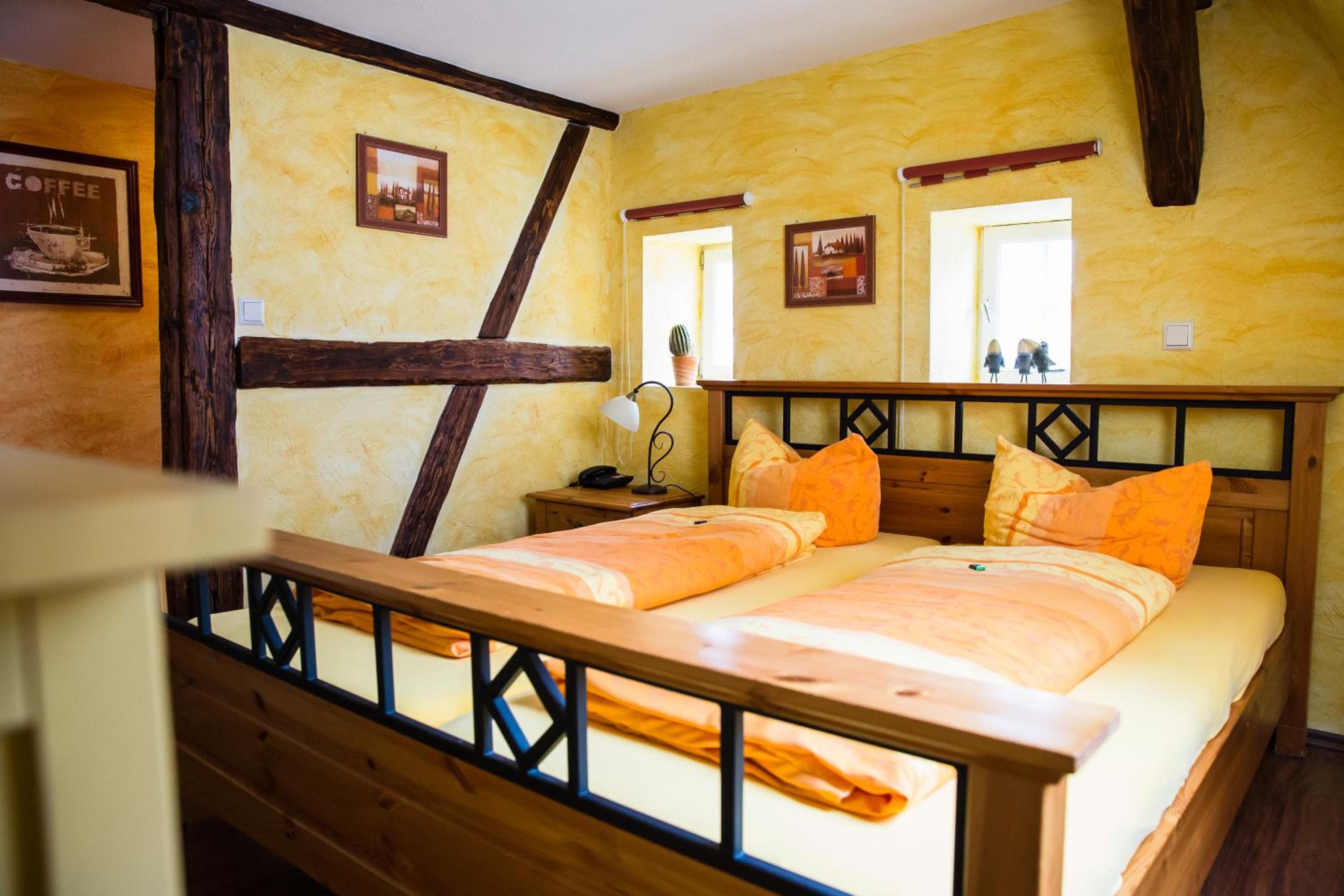 Double Room - Photo 5