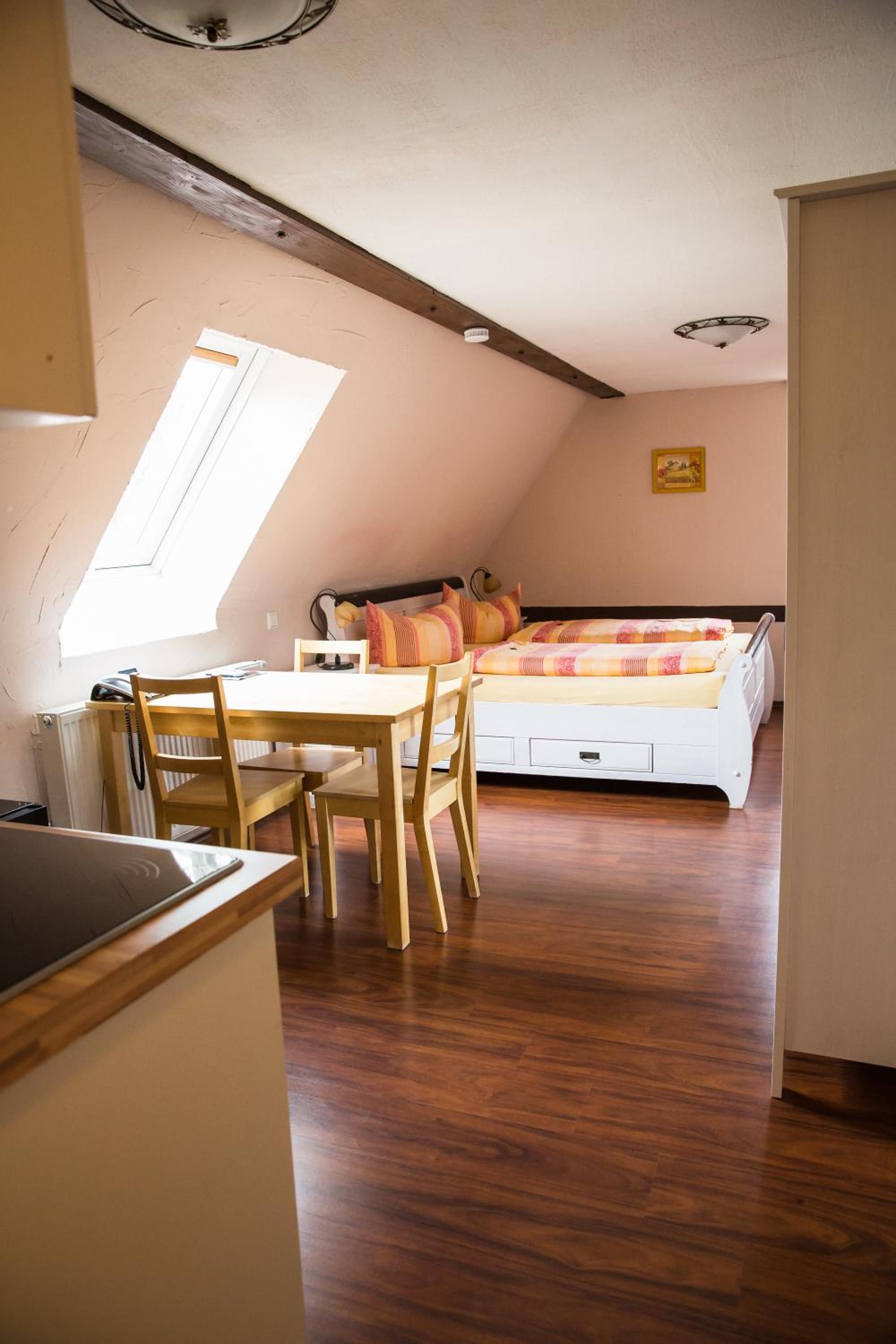 Double Room - Photo 6