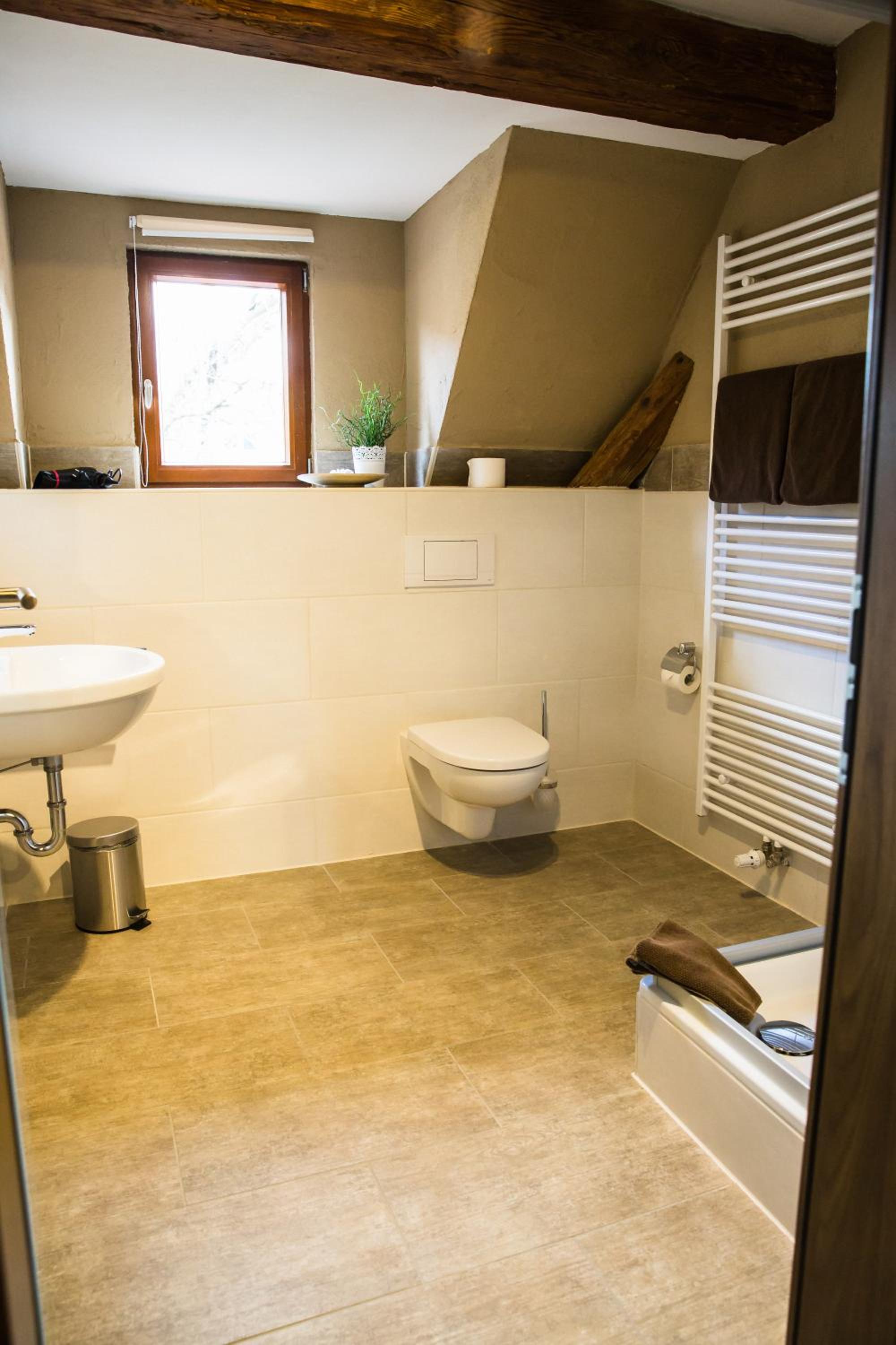 Double Room - Photo 7