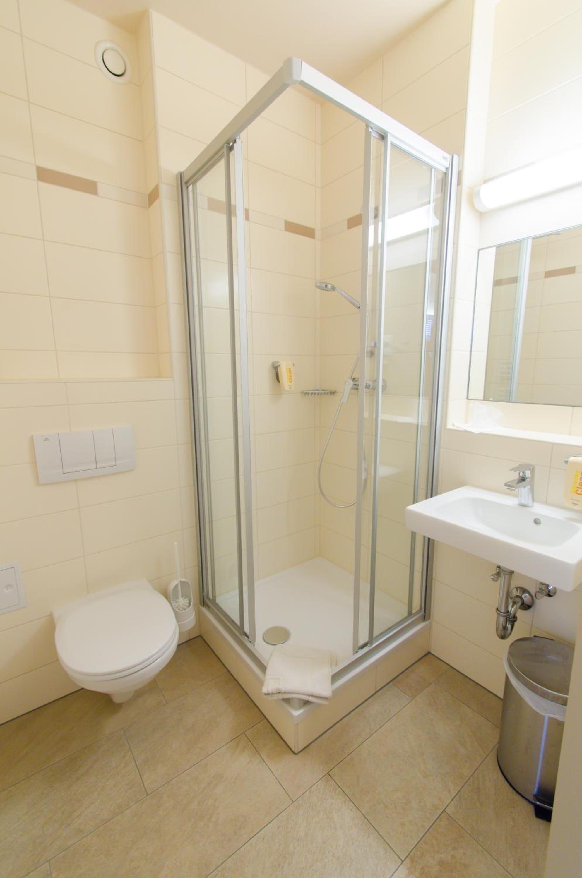 Quadruple Room - Photo 3
