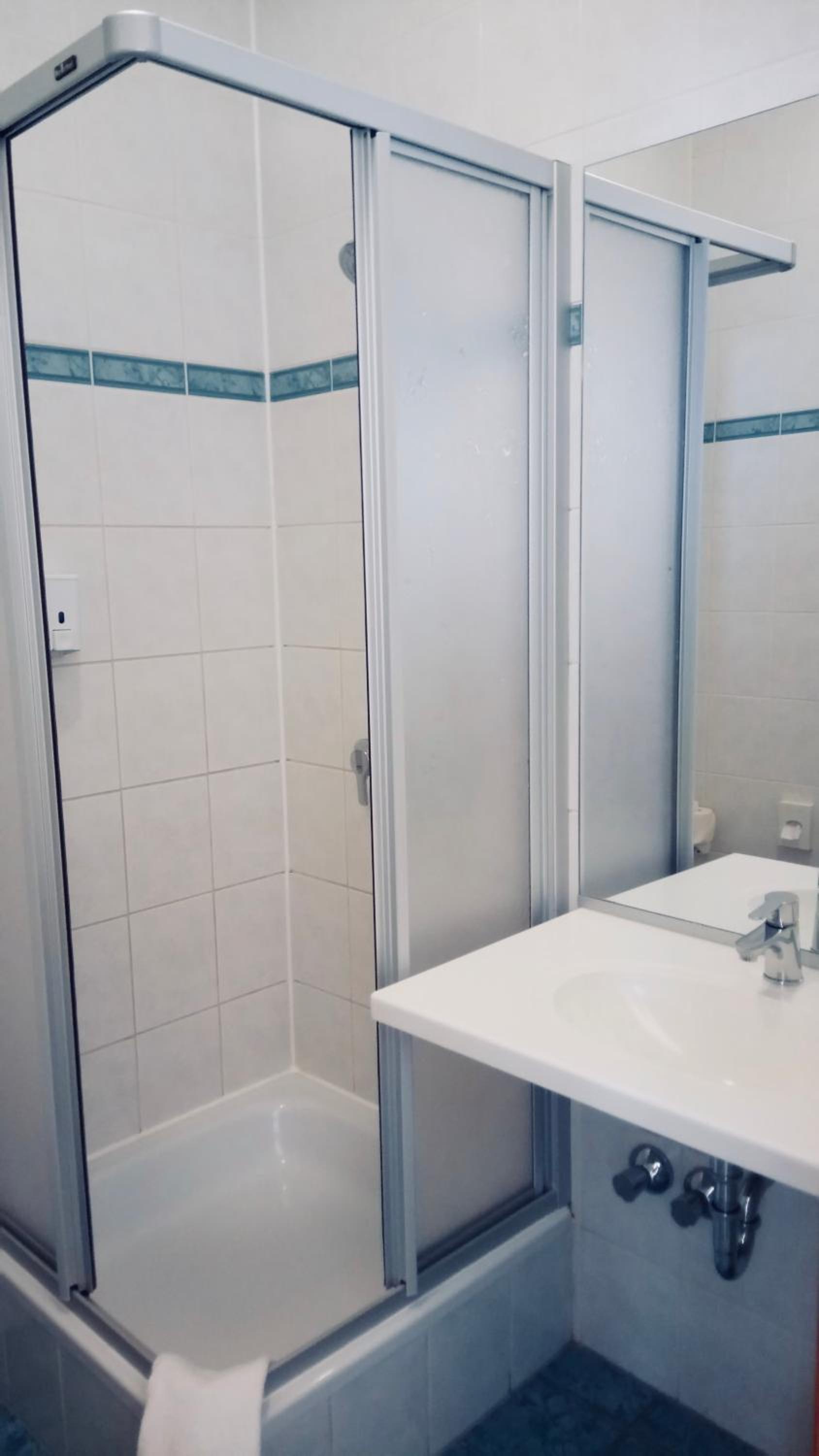 Double Room - Photo 4