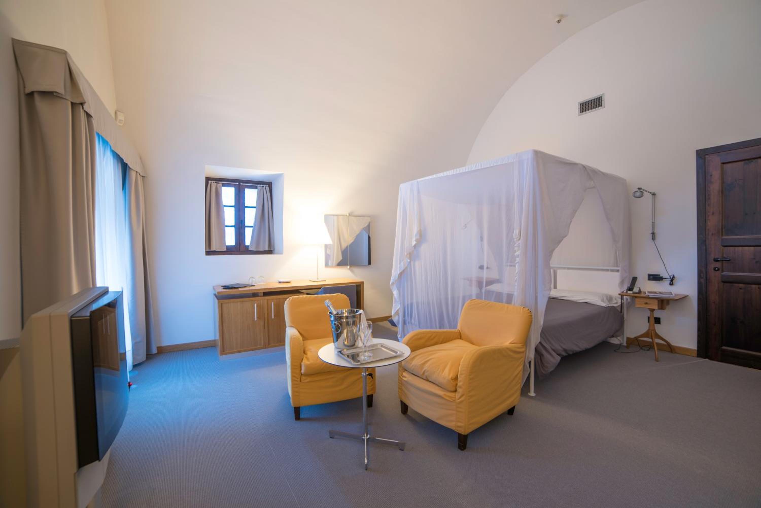 Junior Suite with Balcony