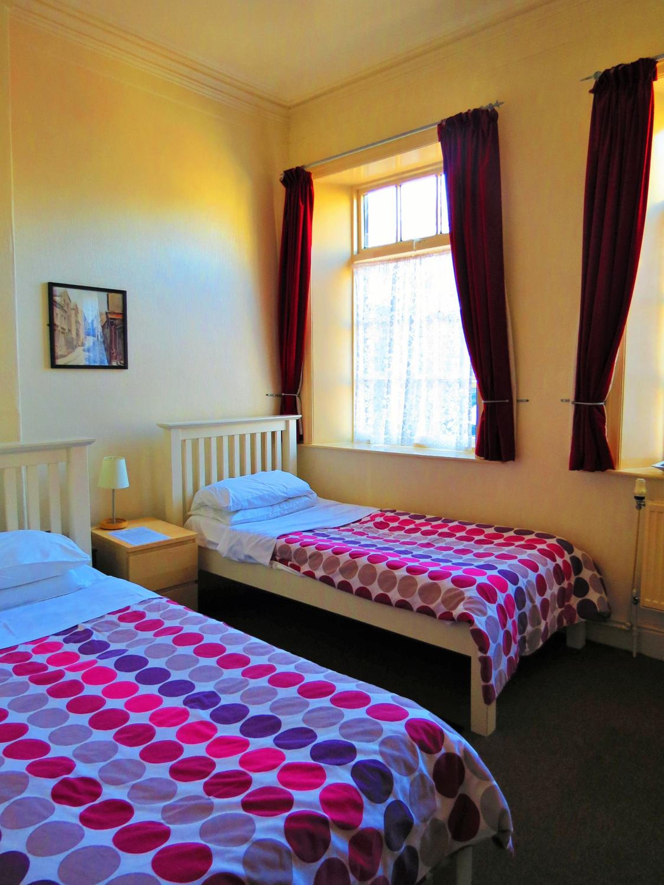 Standard Twin Room photo 1