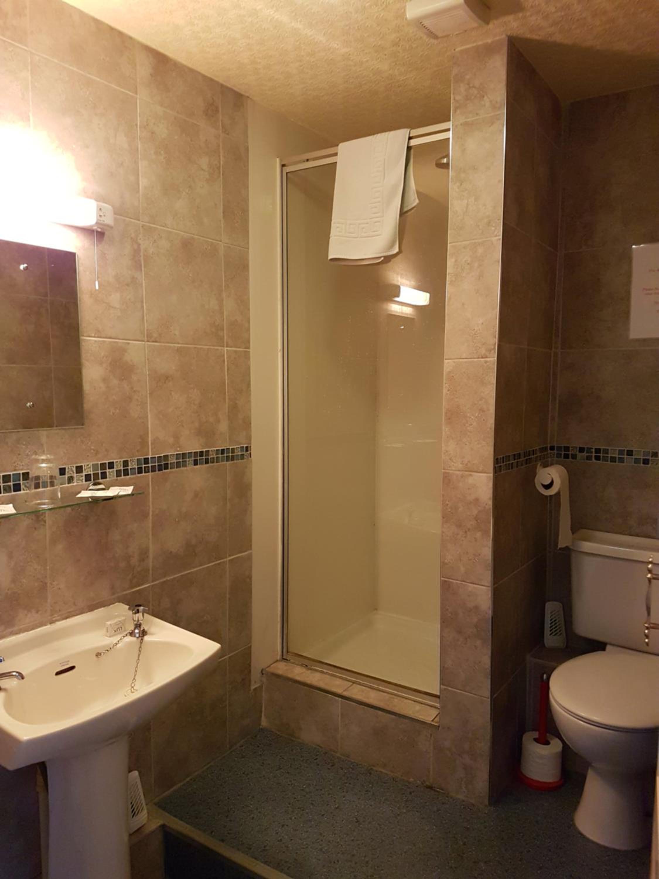 Standard Twin Room photo 3