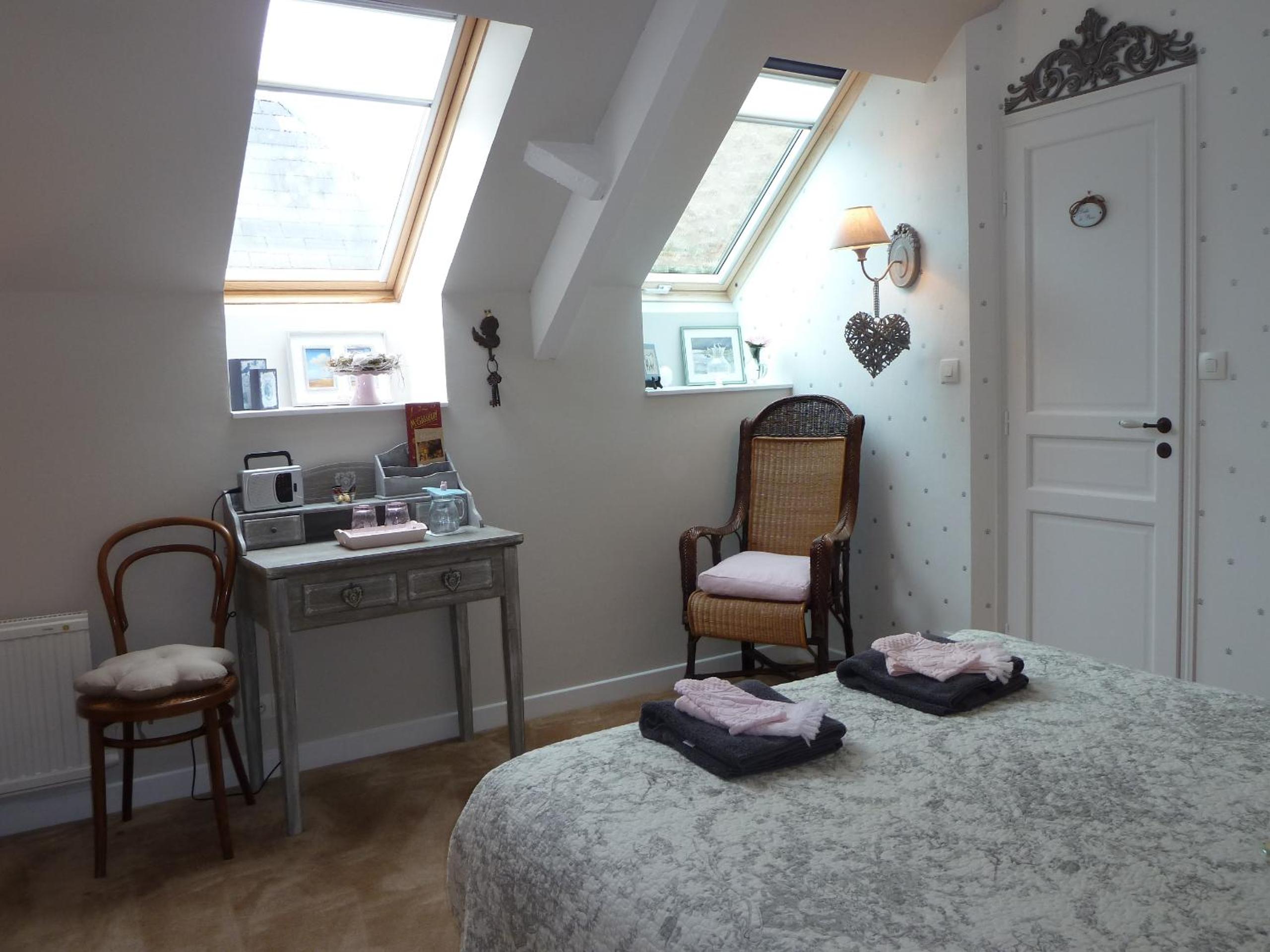 Deluxe Double Room with Shower photo 3