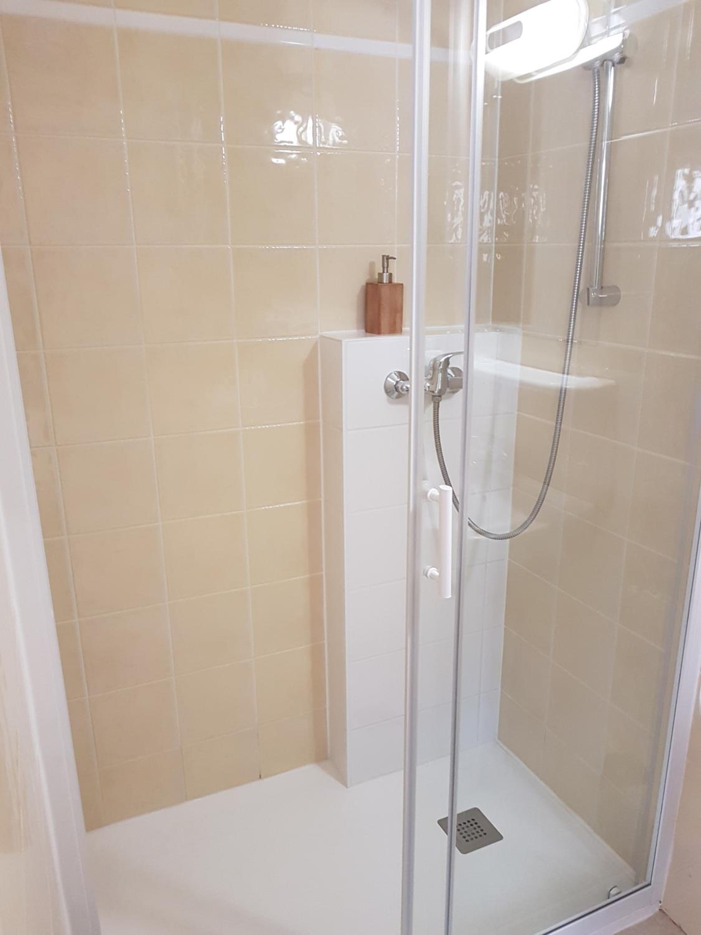Double Room - Photo 7