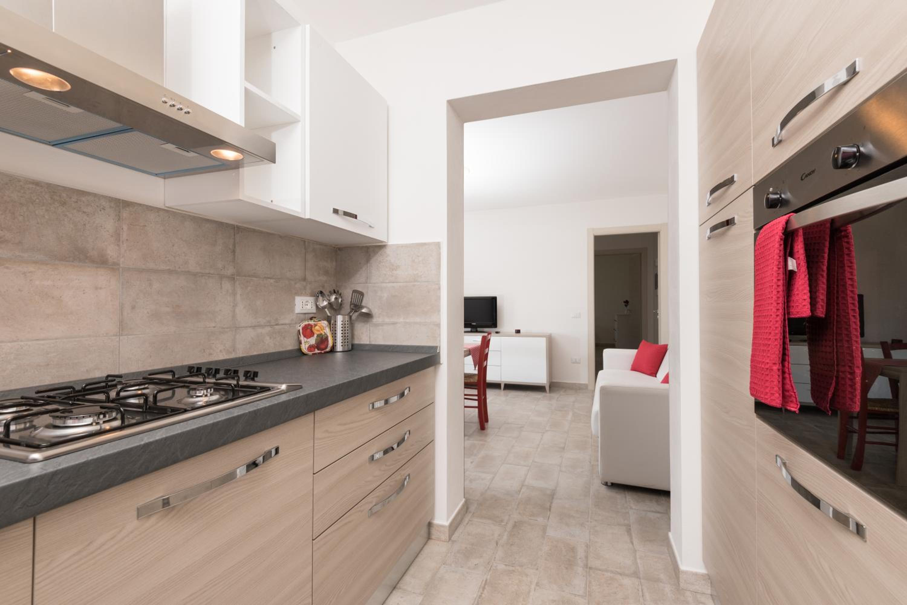 Deluxe One-Bedroom Apartment with Garden View photo 3