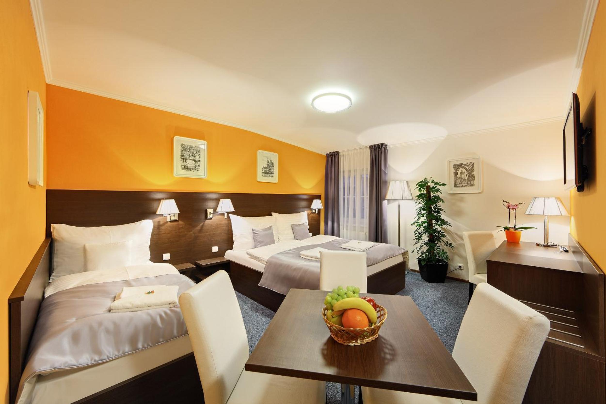 Triple Room