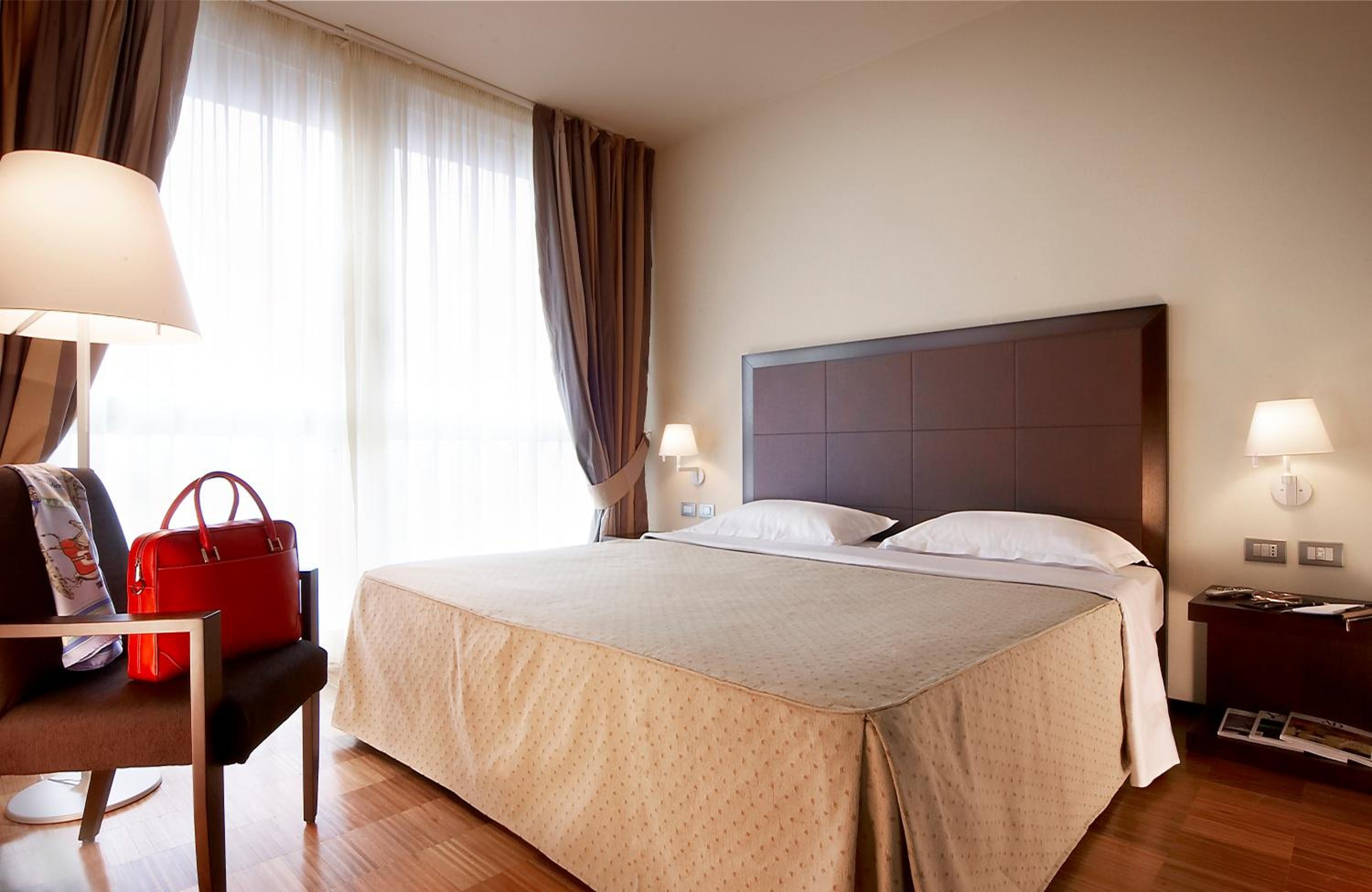 Standard Double Room - Photo 1