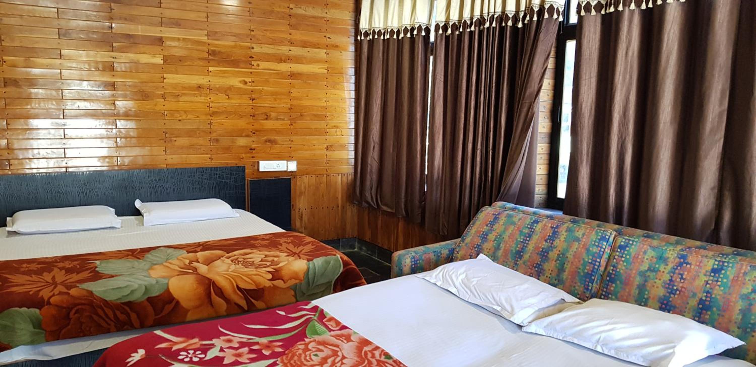 Deluxe Family Suite photo 1