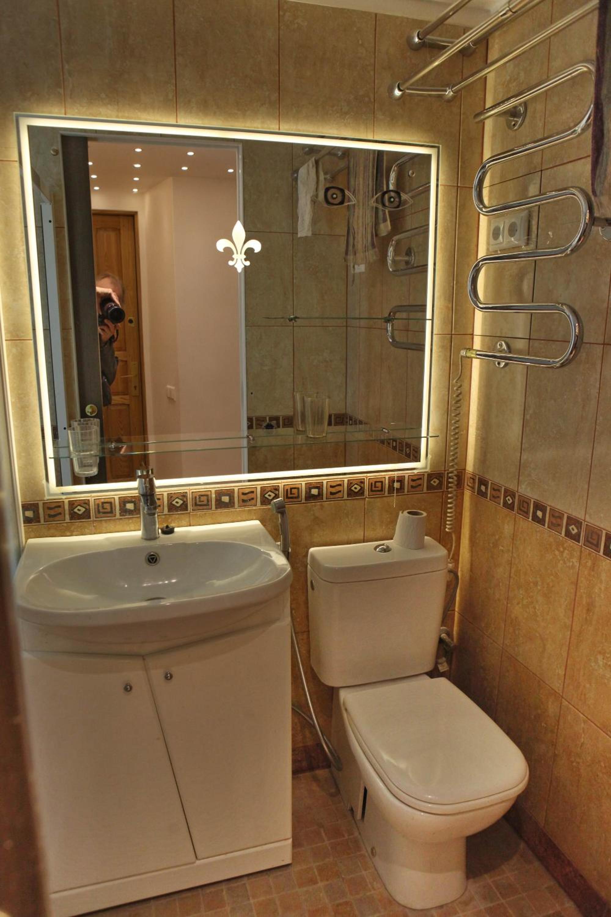 One-Bedroom Apartment - Photo 13