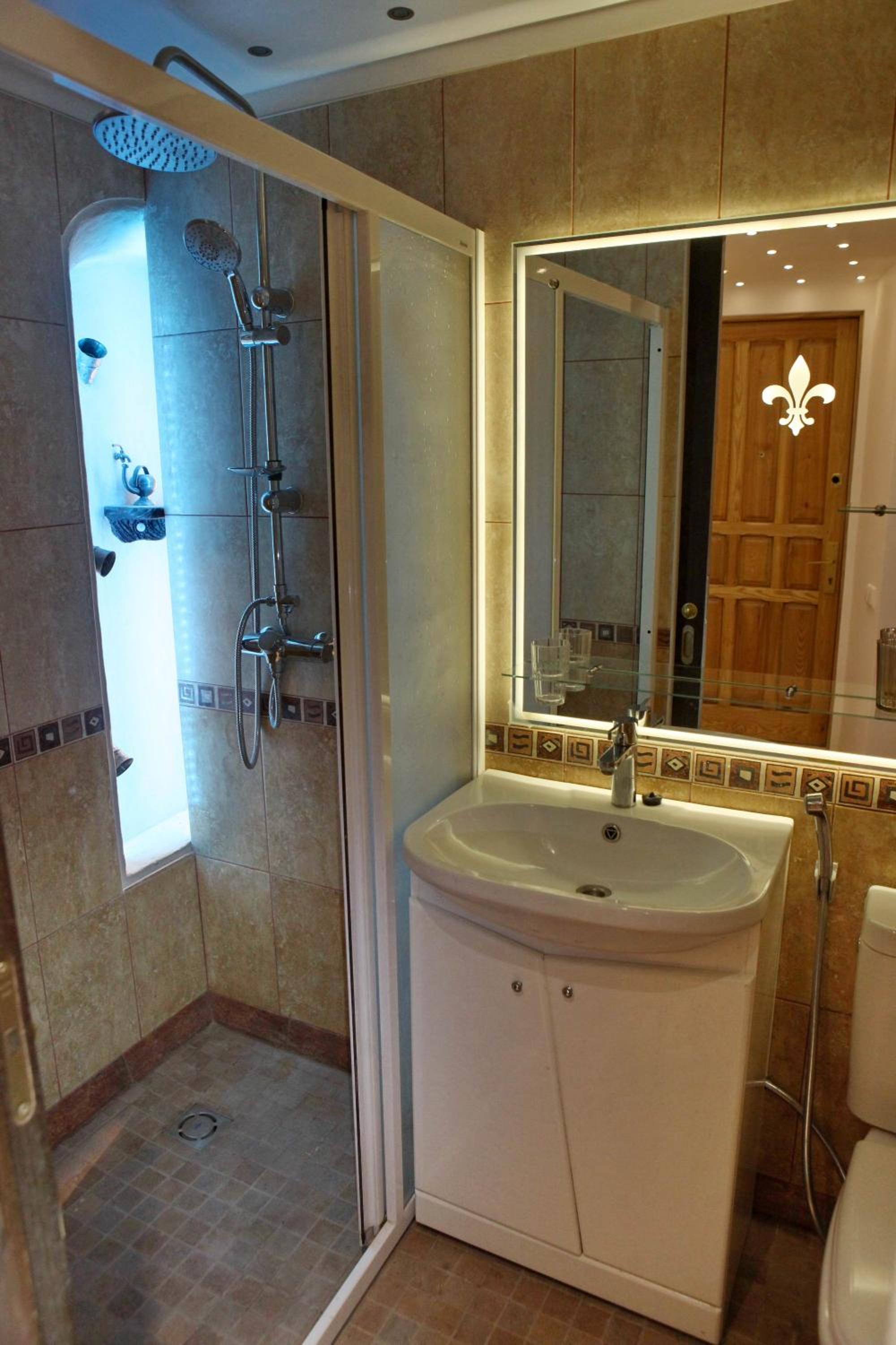 One-Bedroom Apartment - Photo 14