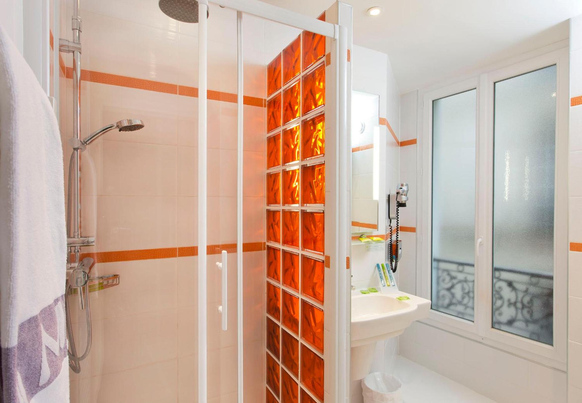 Superior Triple Room photo 2
