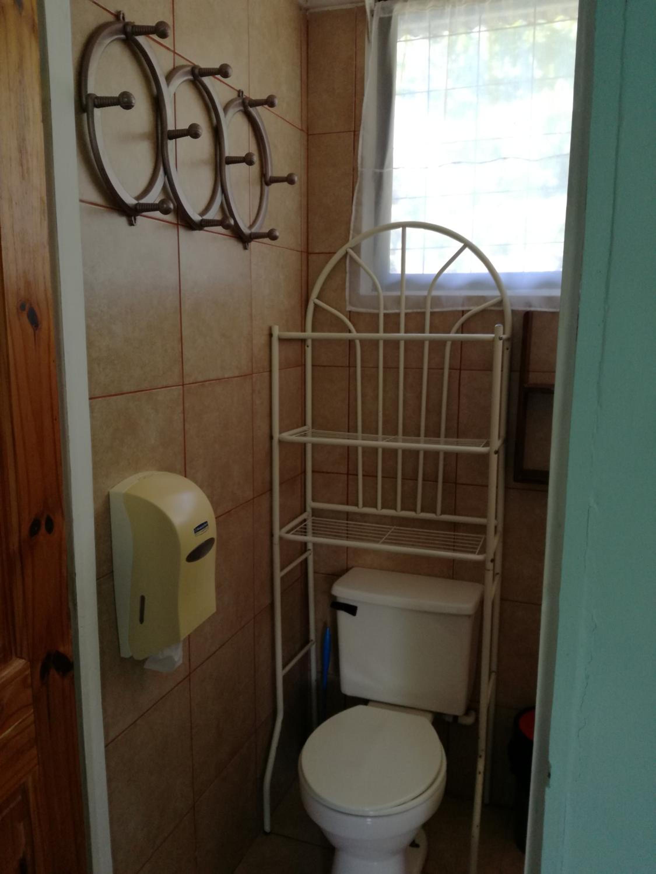Twin Room with Private Bathroom photo 3