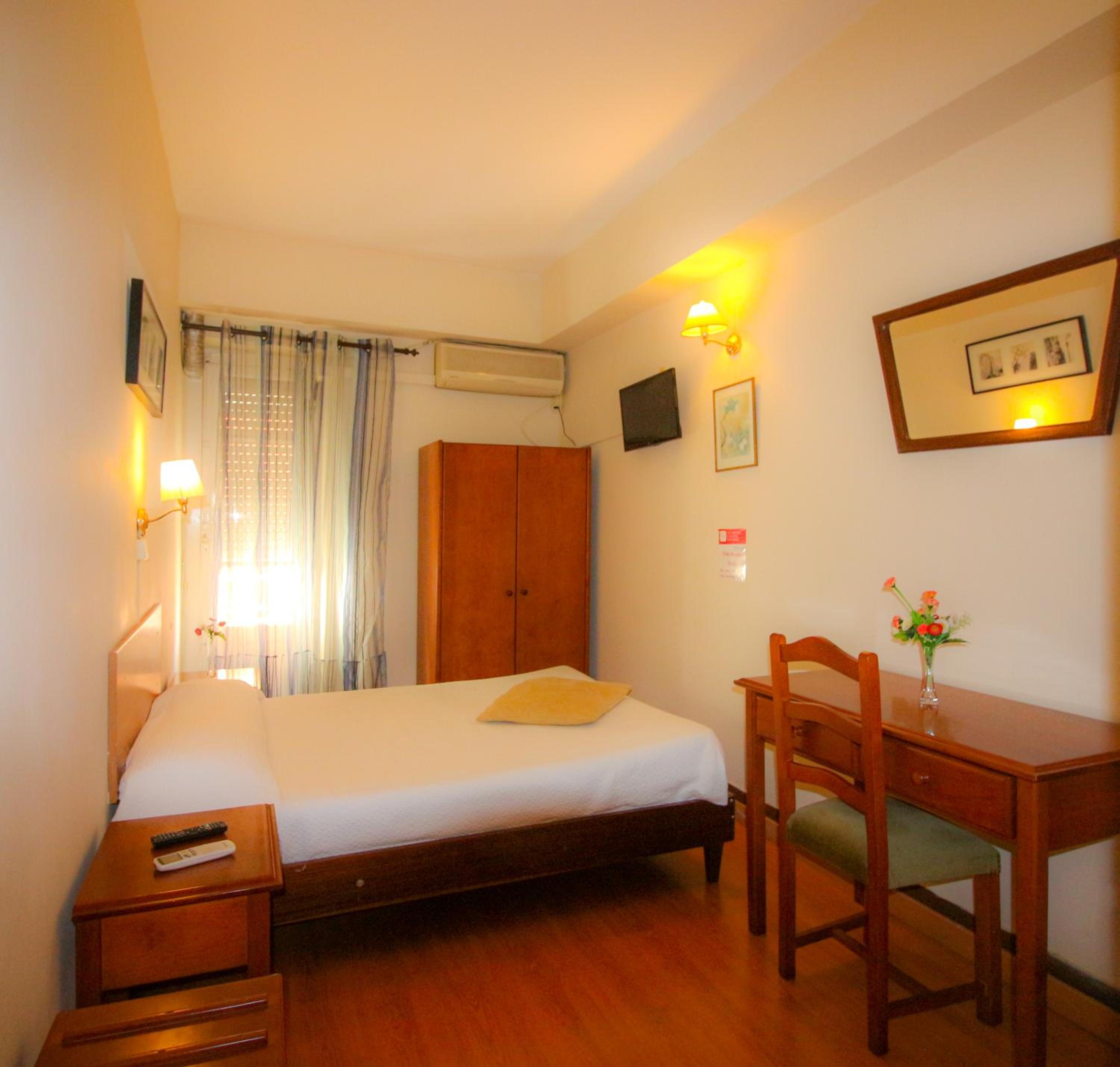 Double Room - Photo 4
