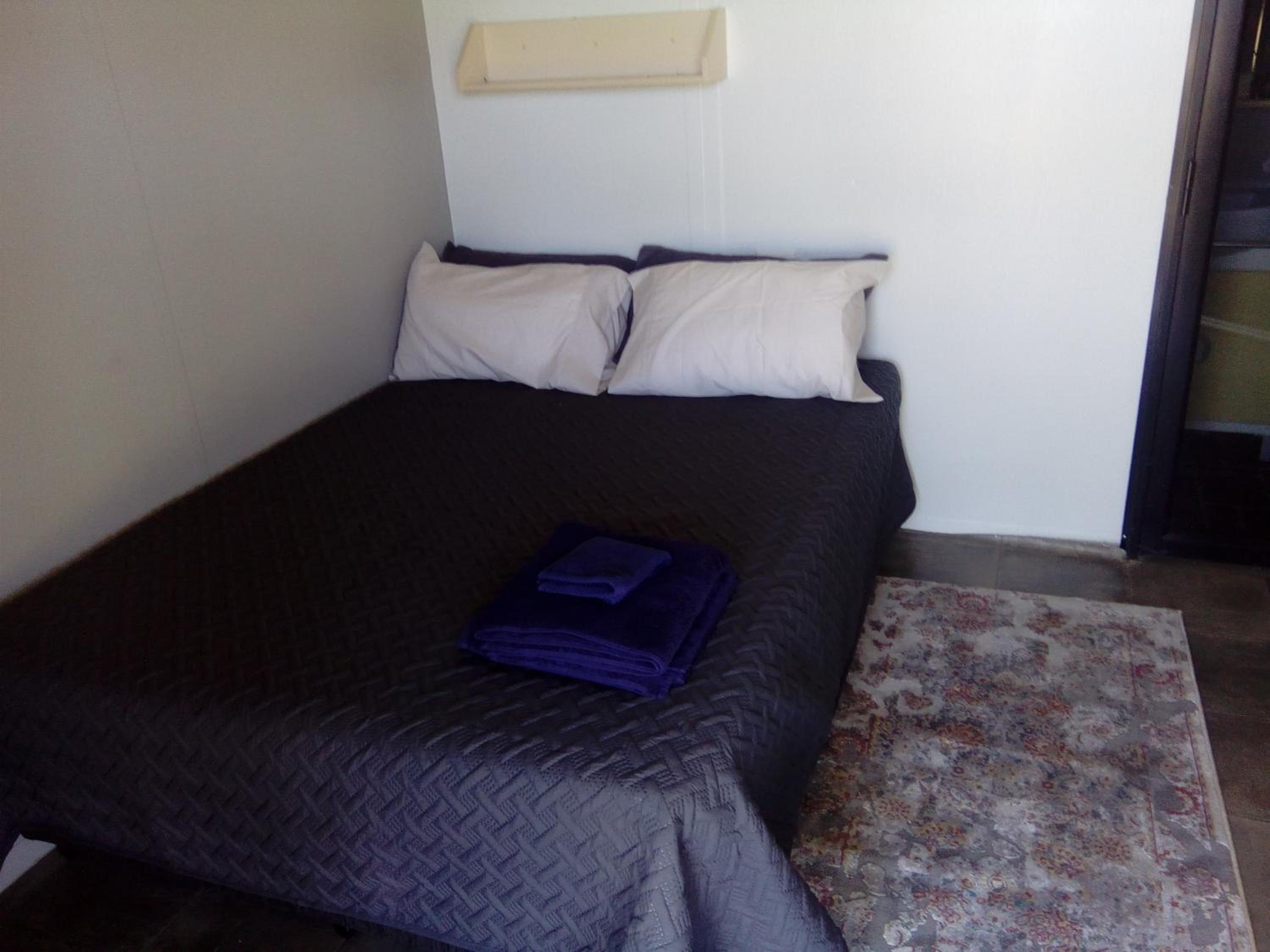 Double Bed with Ensuite Motel Room  photo 1