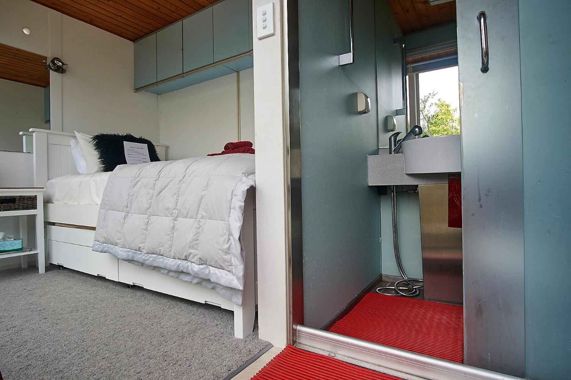 Small Single Room photo 1