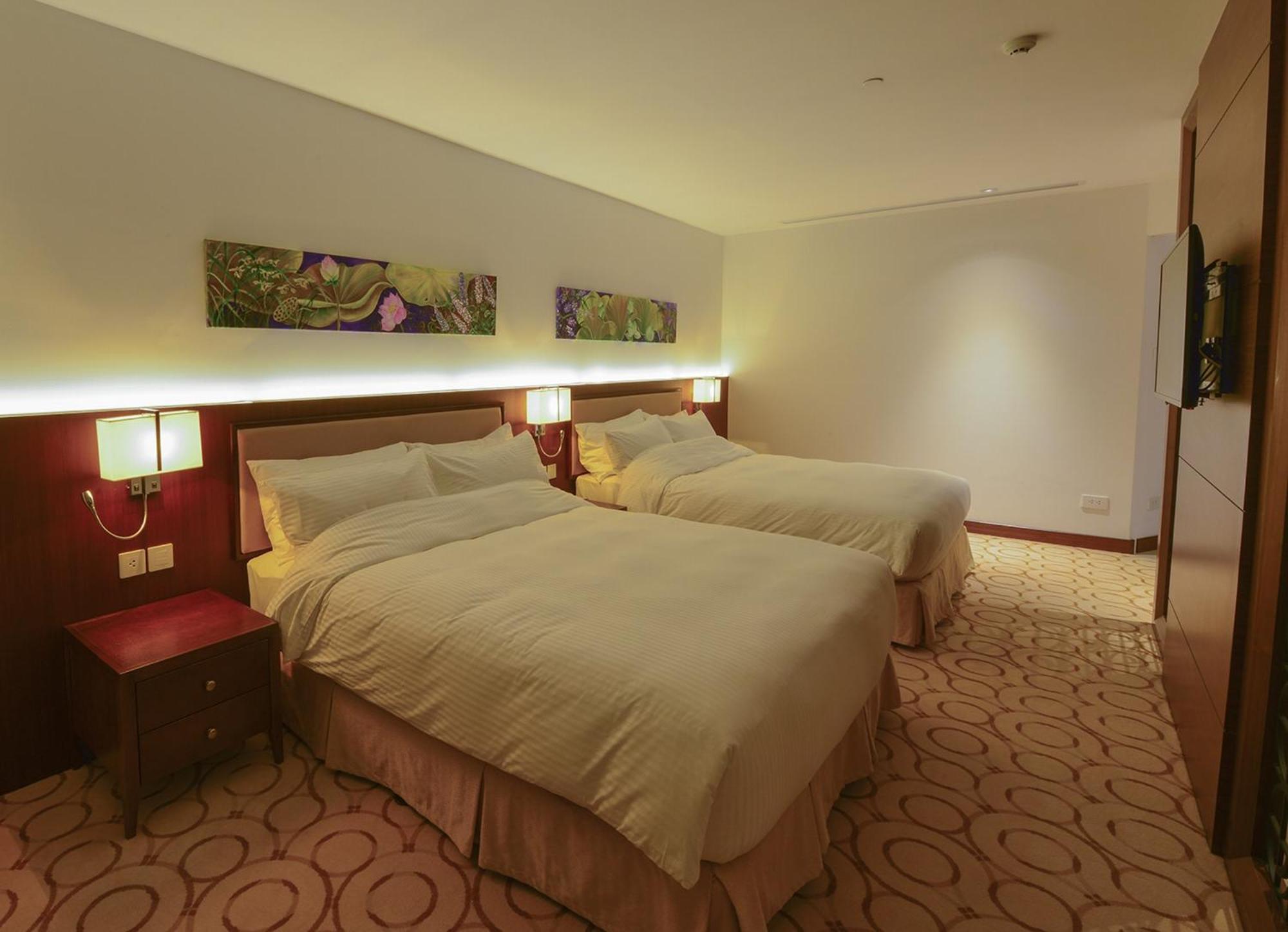 Deluxe Double or Twin Room photo 1