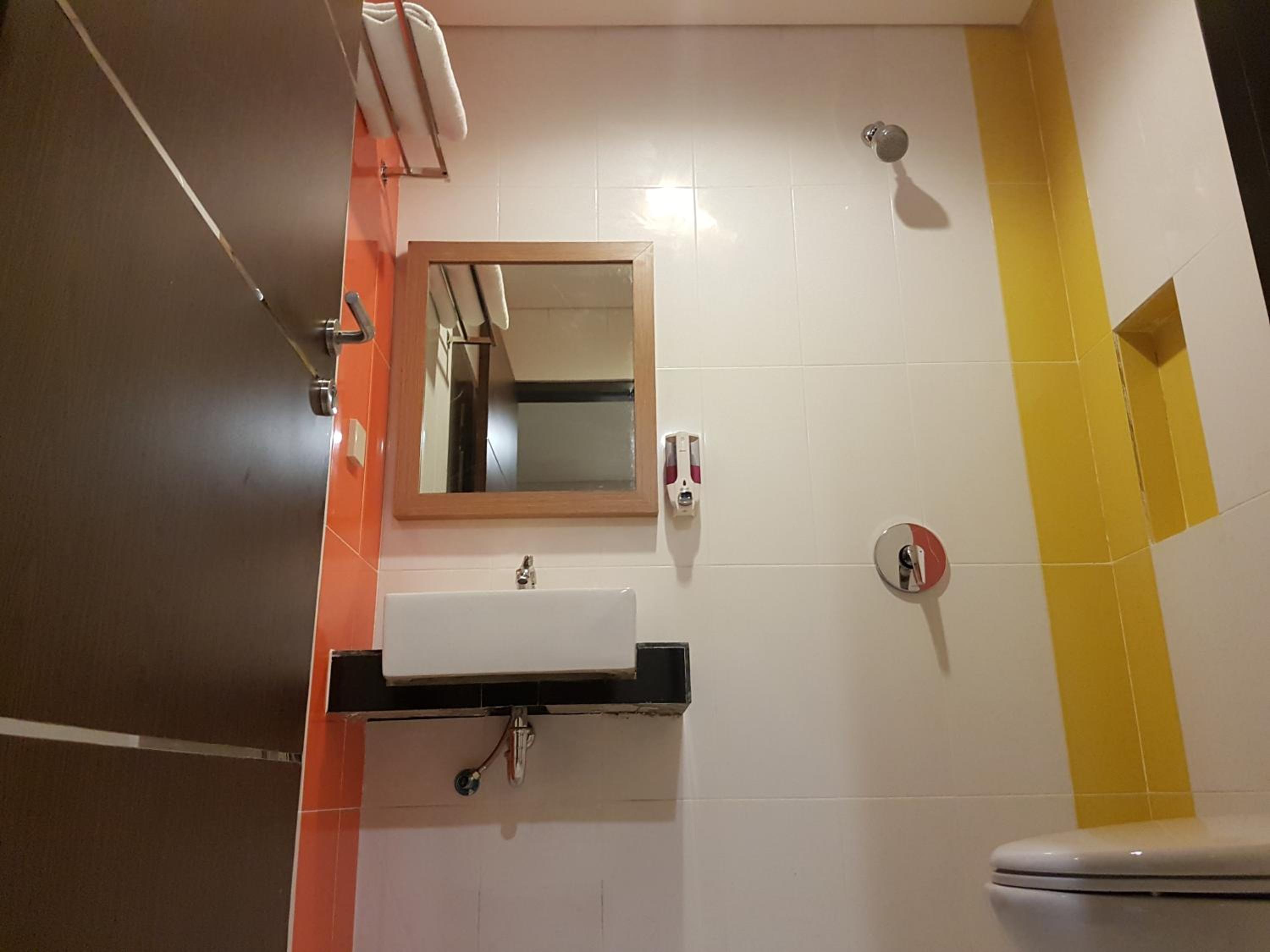 Deluxe Room - Photo 2