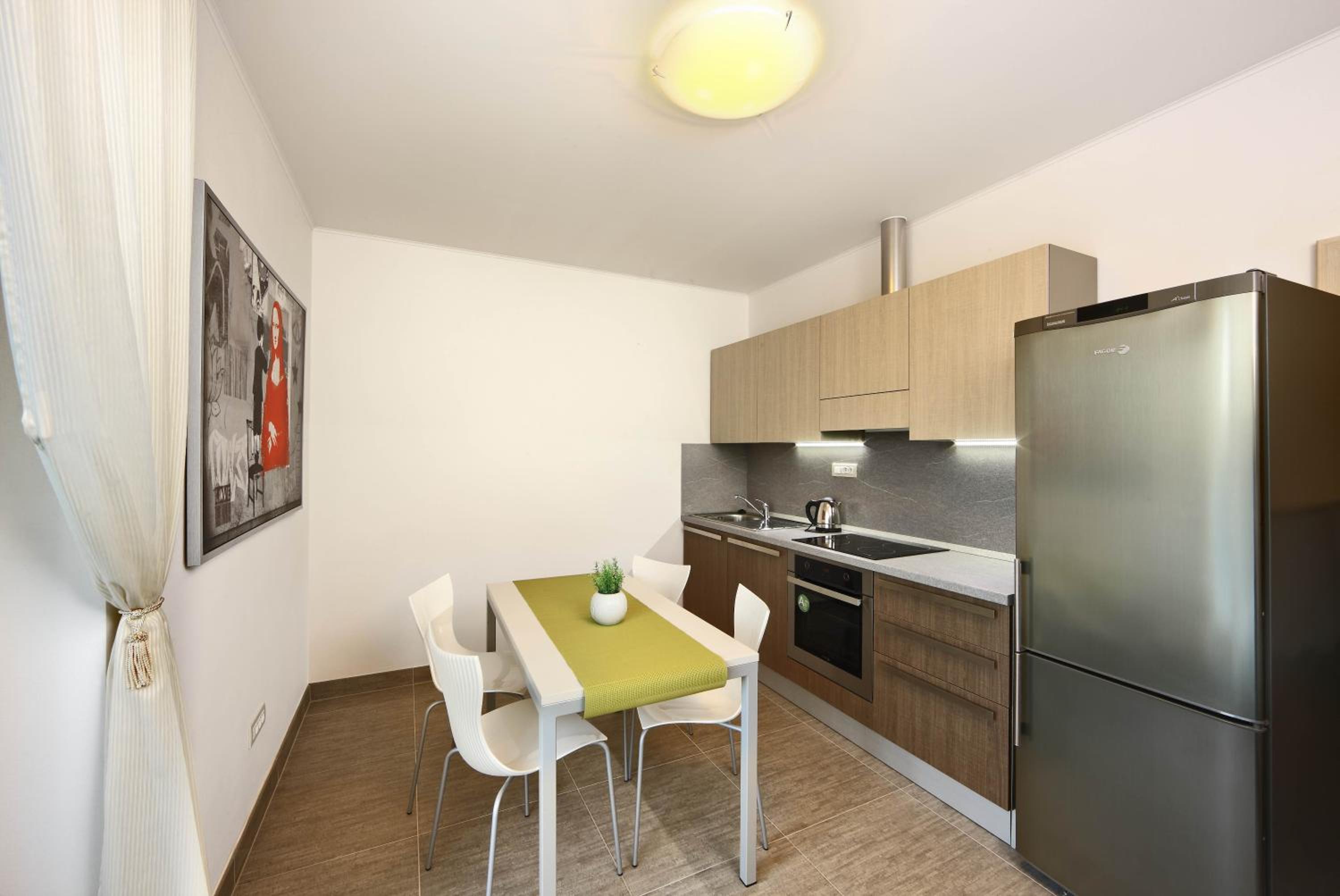 Superior One-Bedroom Apartment (2 Adults)