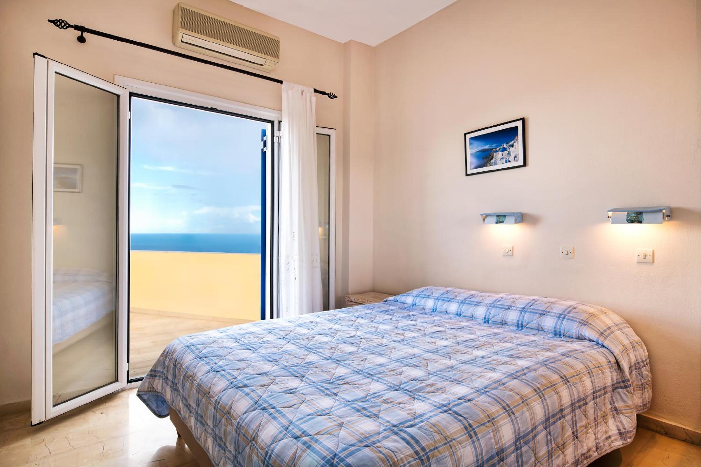 Double or Twin Room - Photo 3