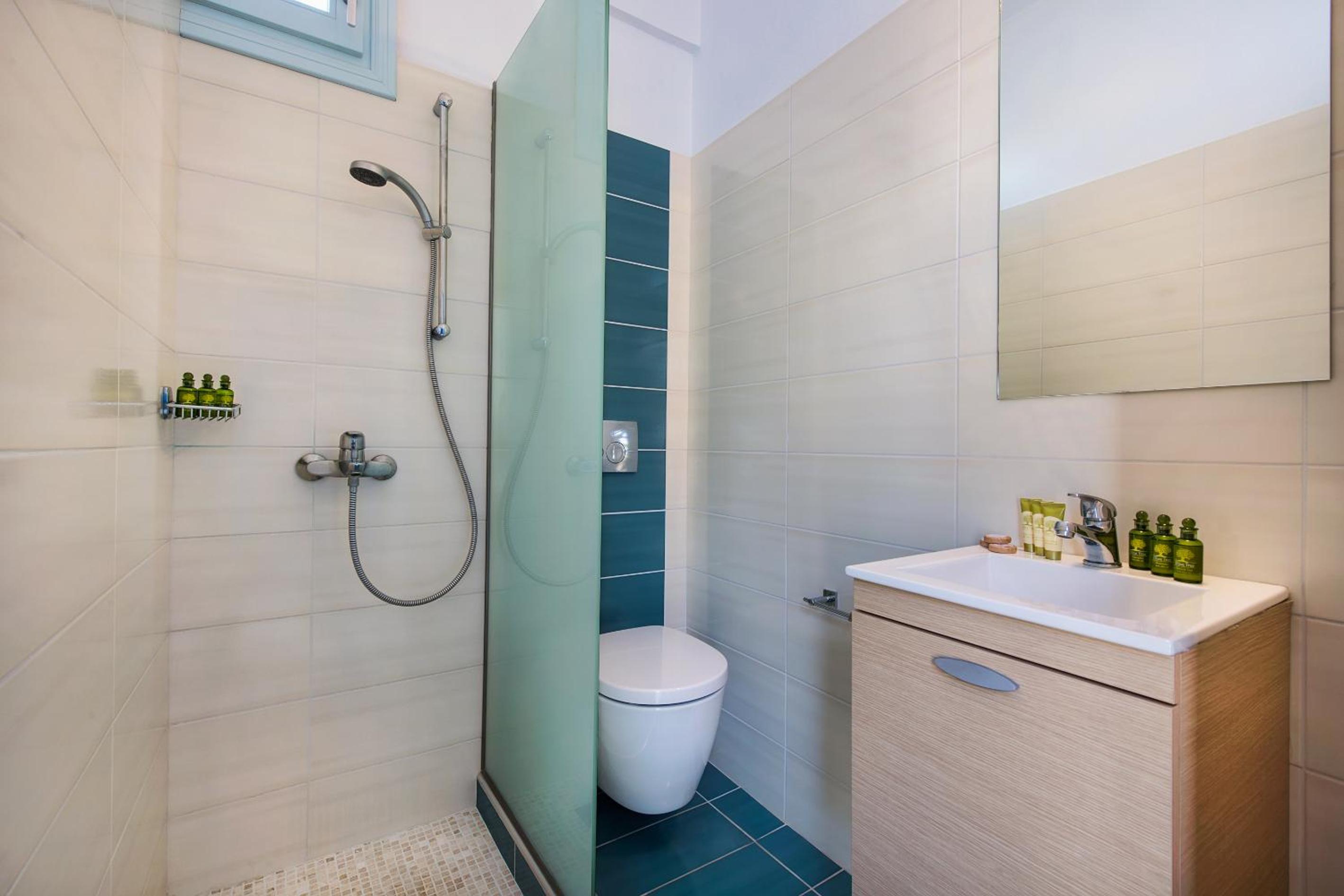 Double or Twin Room - Photo 2