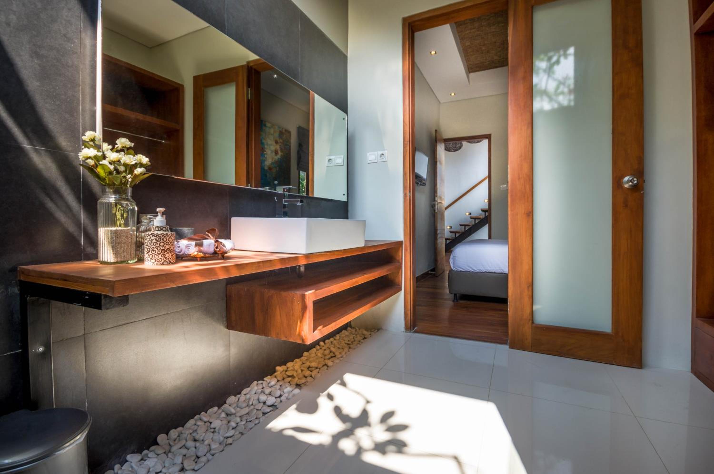 Villa with Sea View - Photo 21
