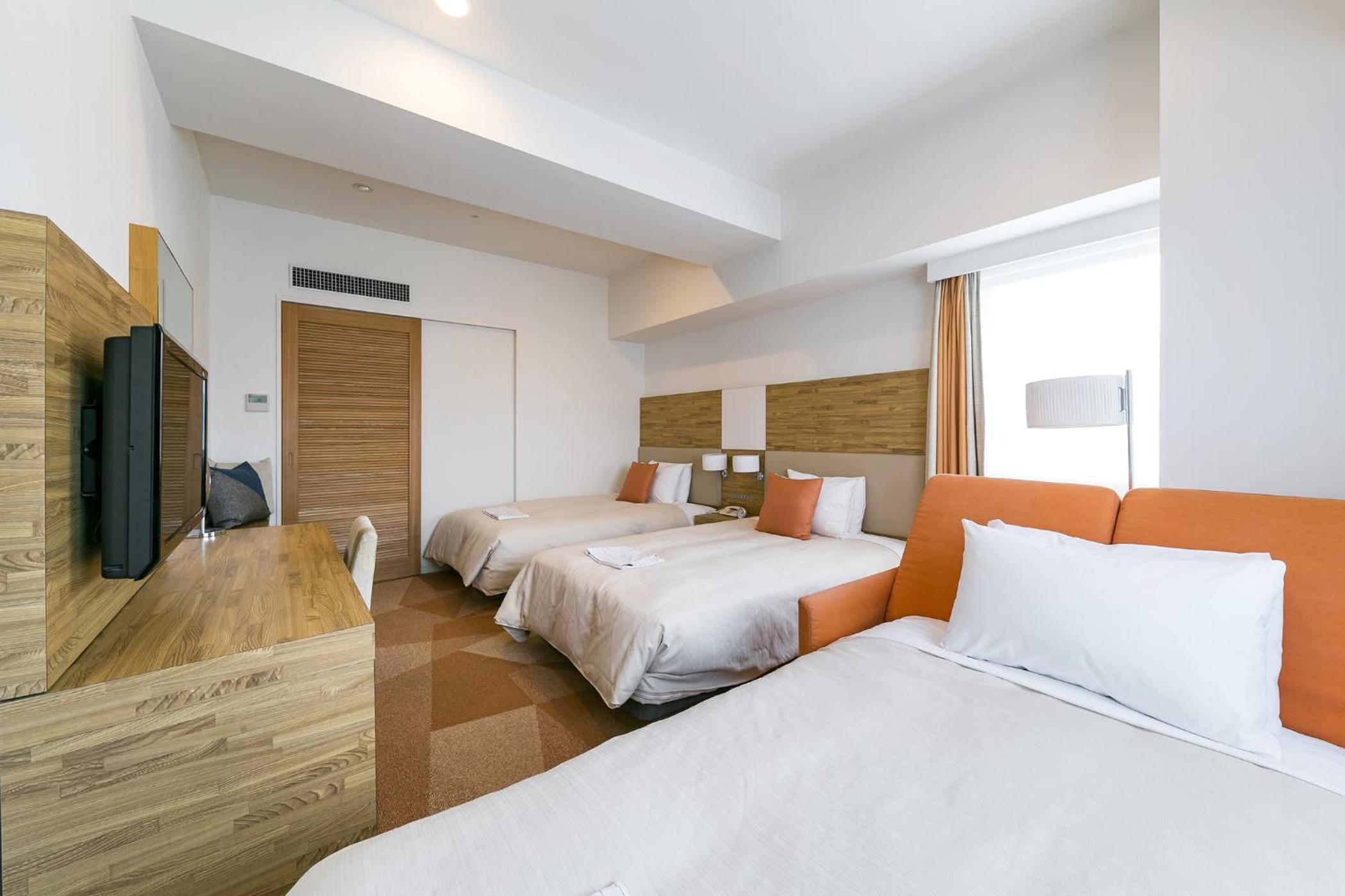 Triple Room - Non-Smoking photo 2