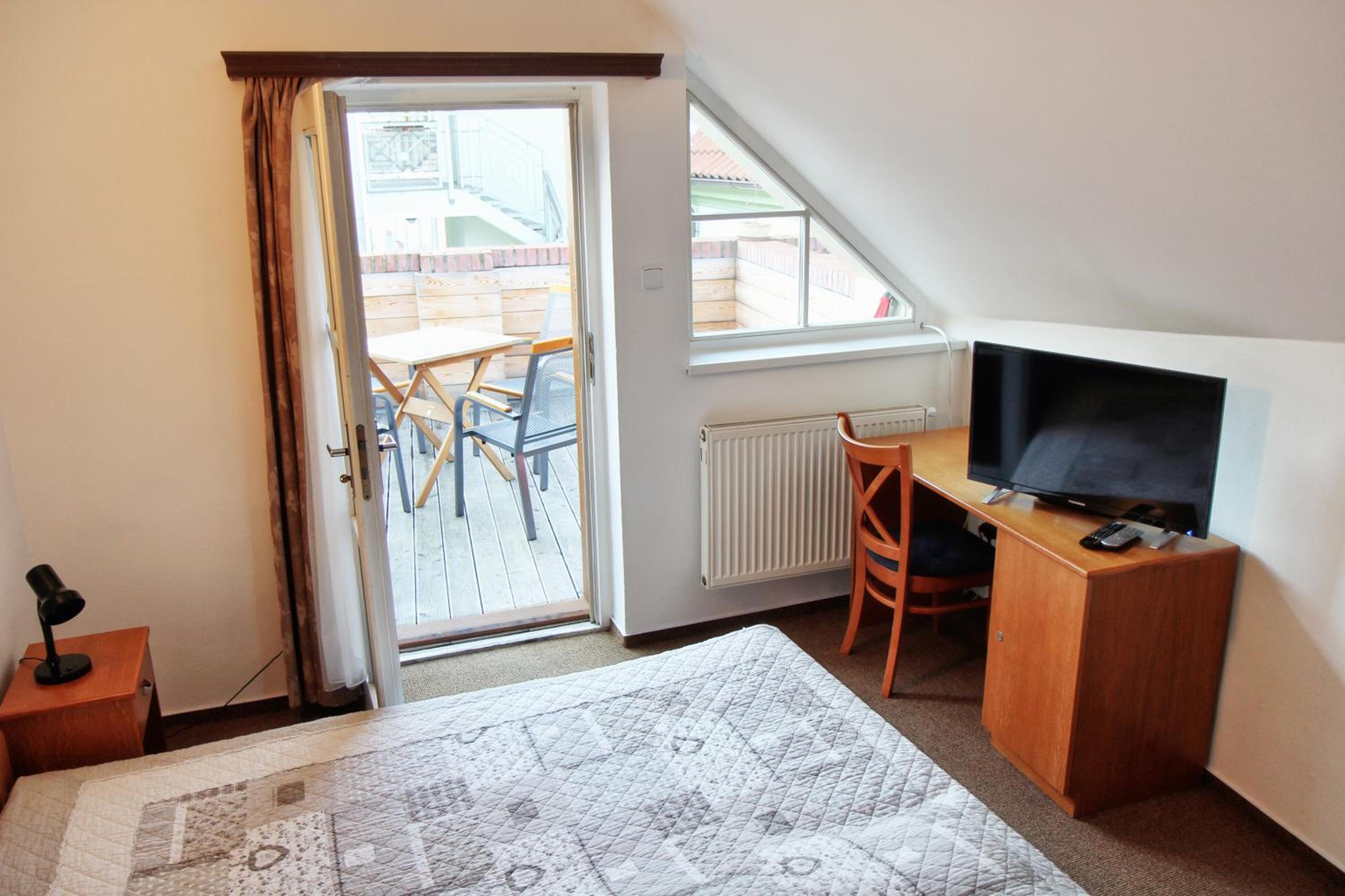 Two-Bedroom Apartment (4 Adults) - Photo 2