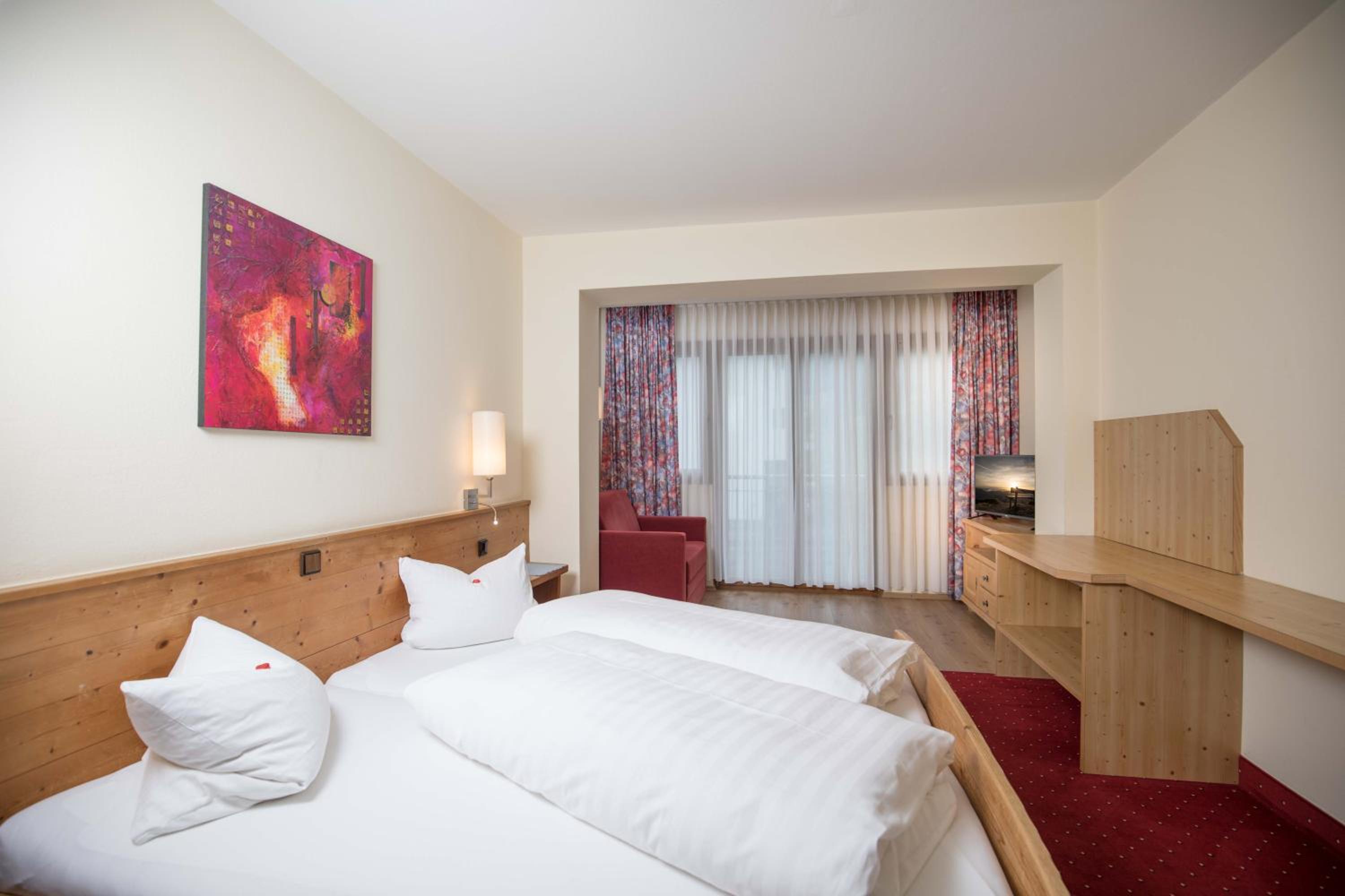 Double Room with Garden View - Photo 6