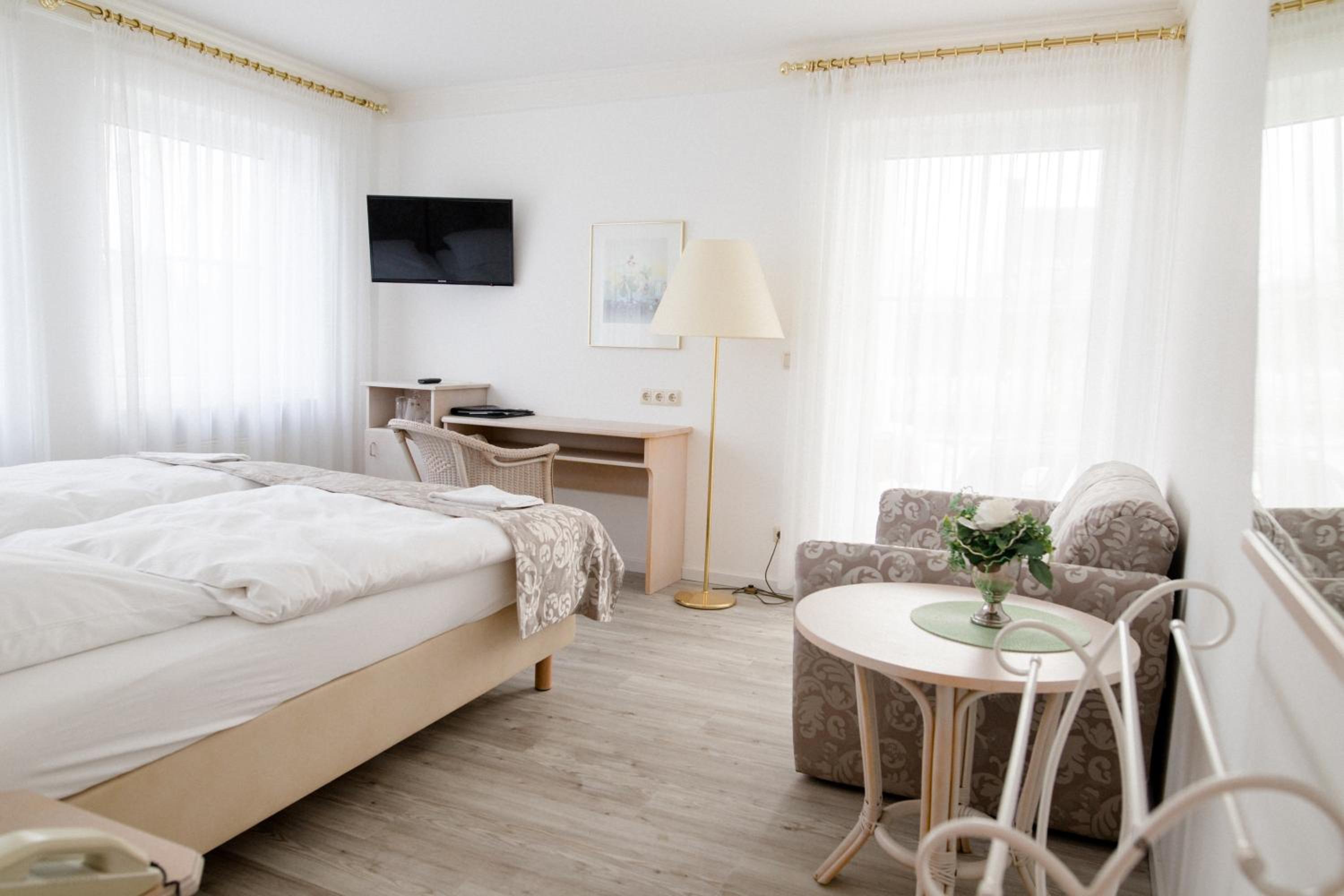 Double Room - Photo 1