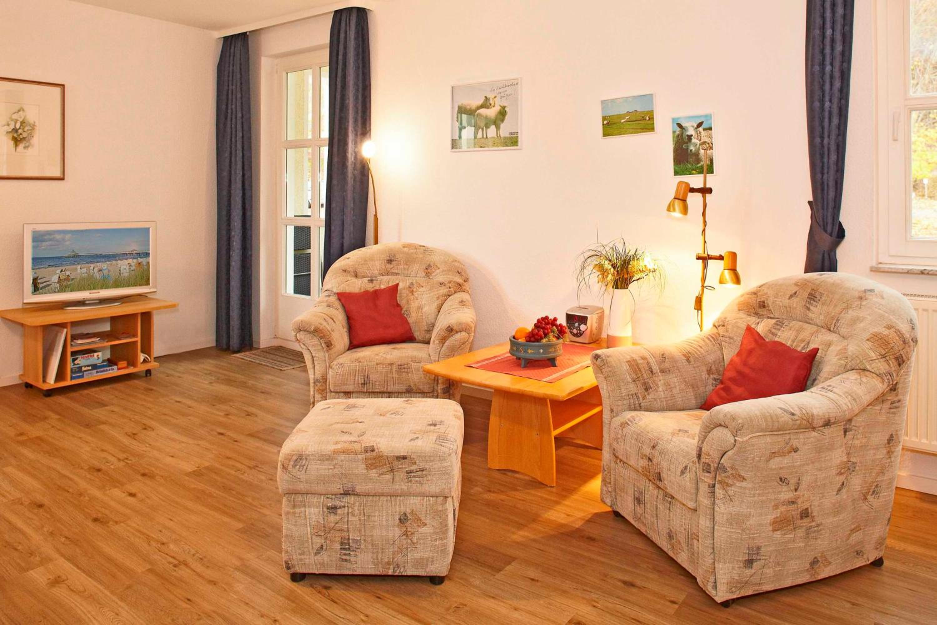 Apartment with Balcony photo 1