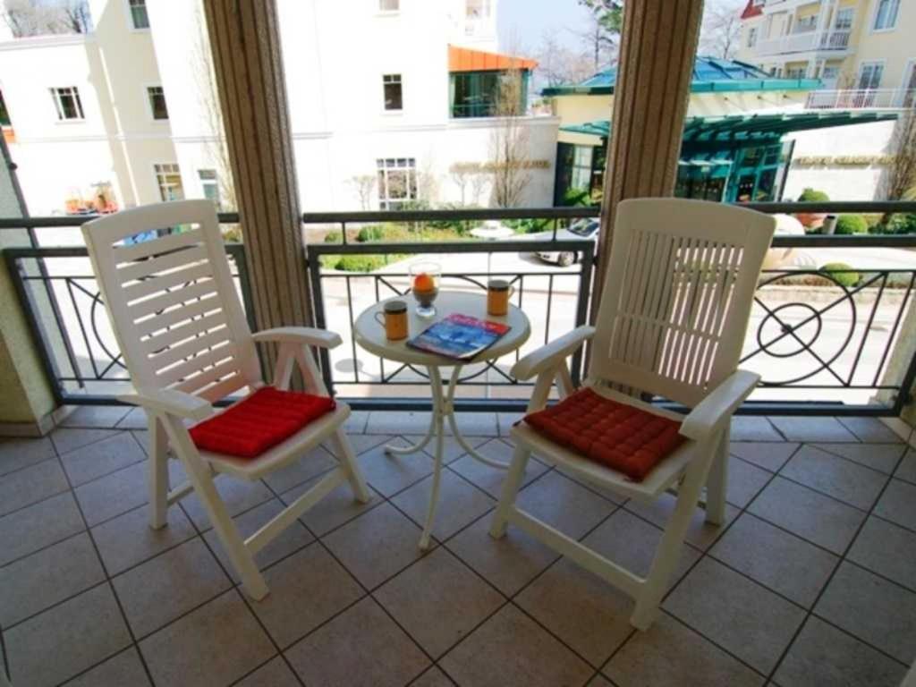 One-Bedroom Apartment with Balcony photo 3