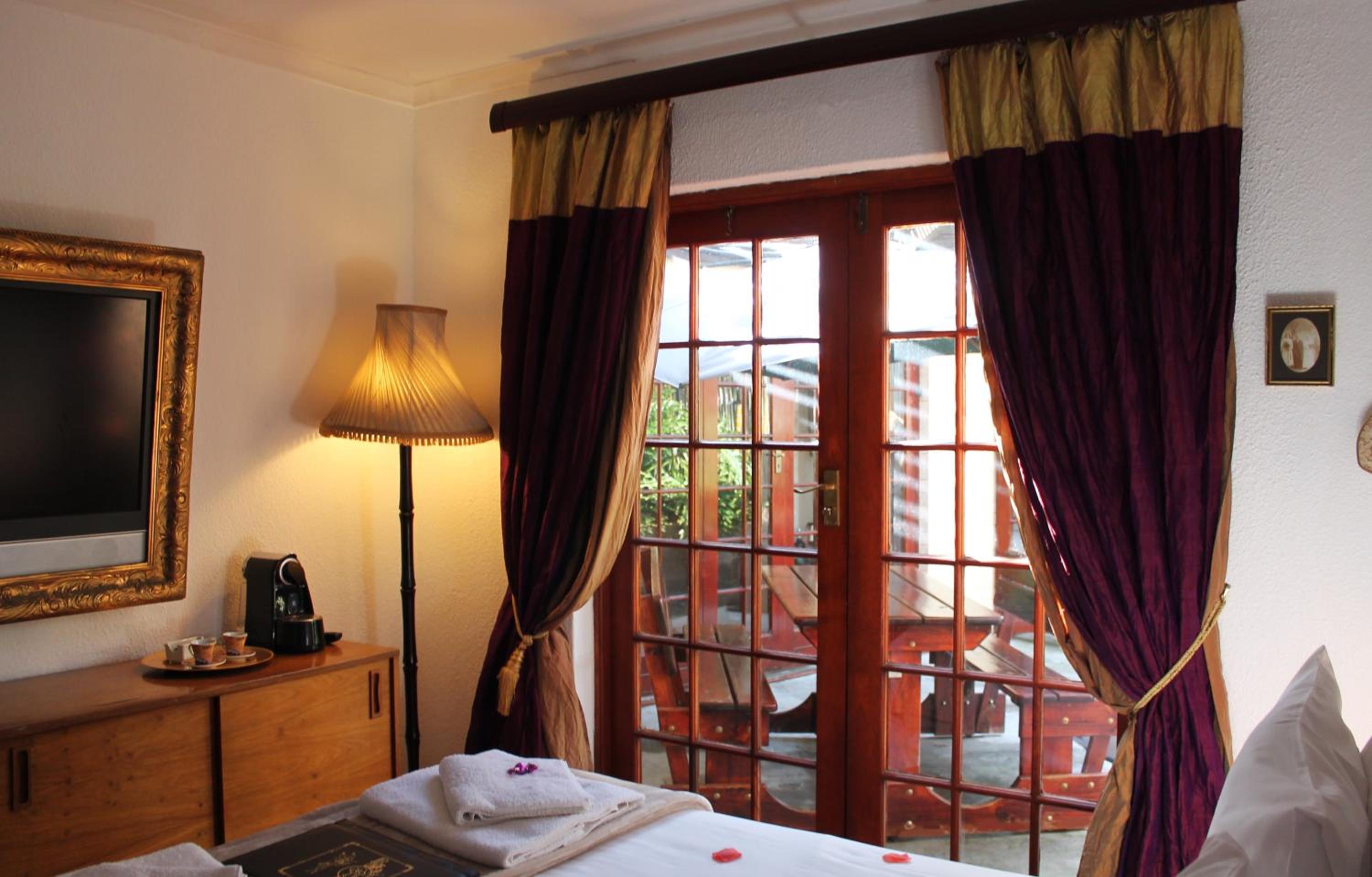 Double Room with En-Suite Bathroom photo 3